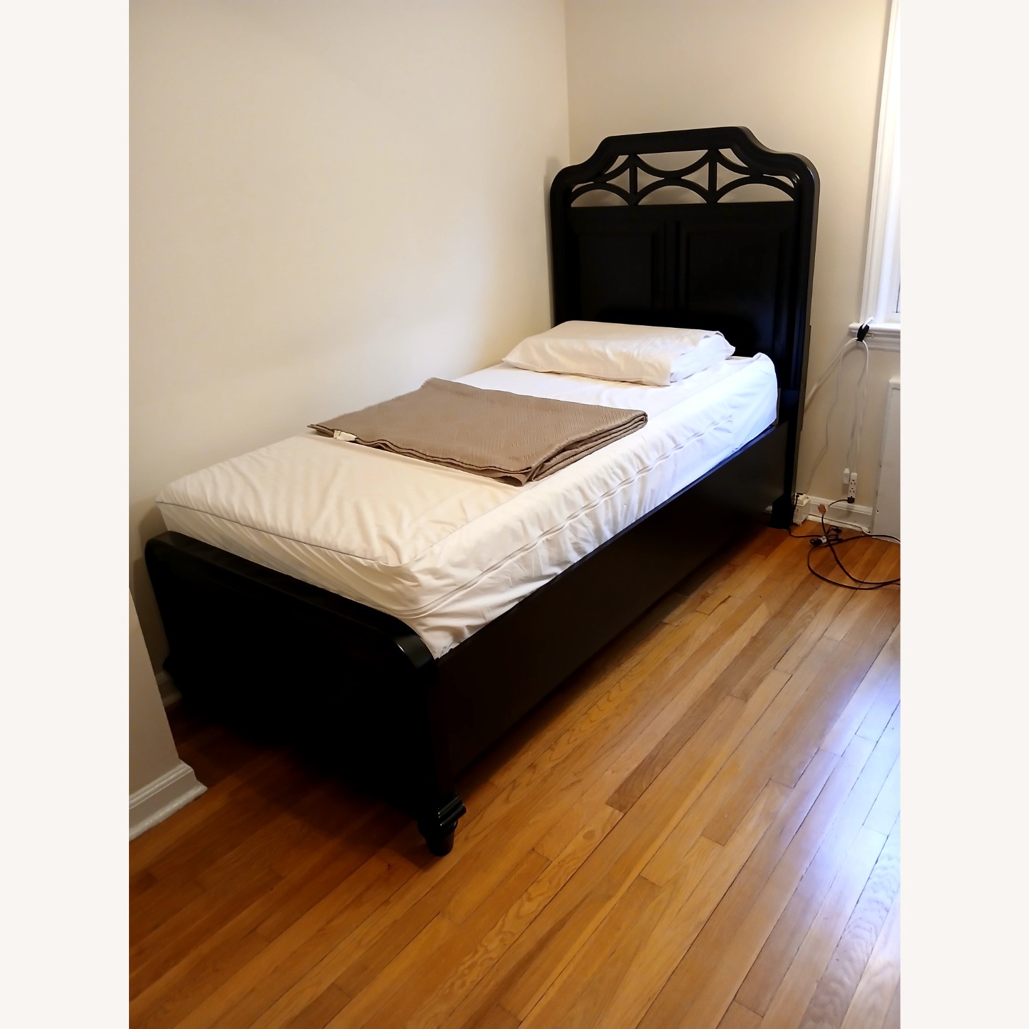 Mystic Black Twin Bed - image-1