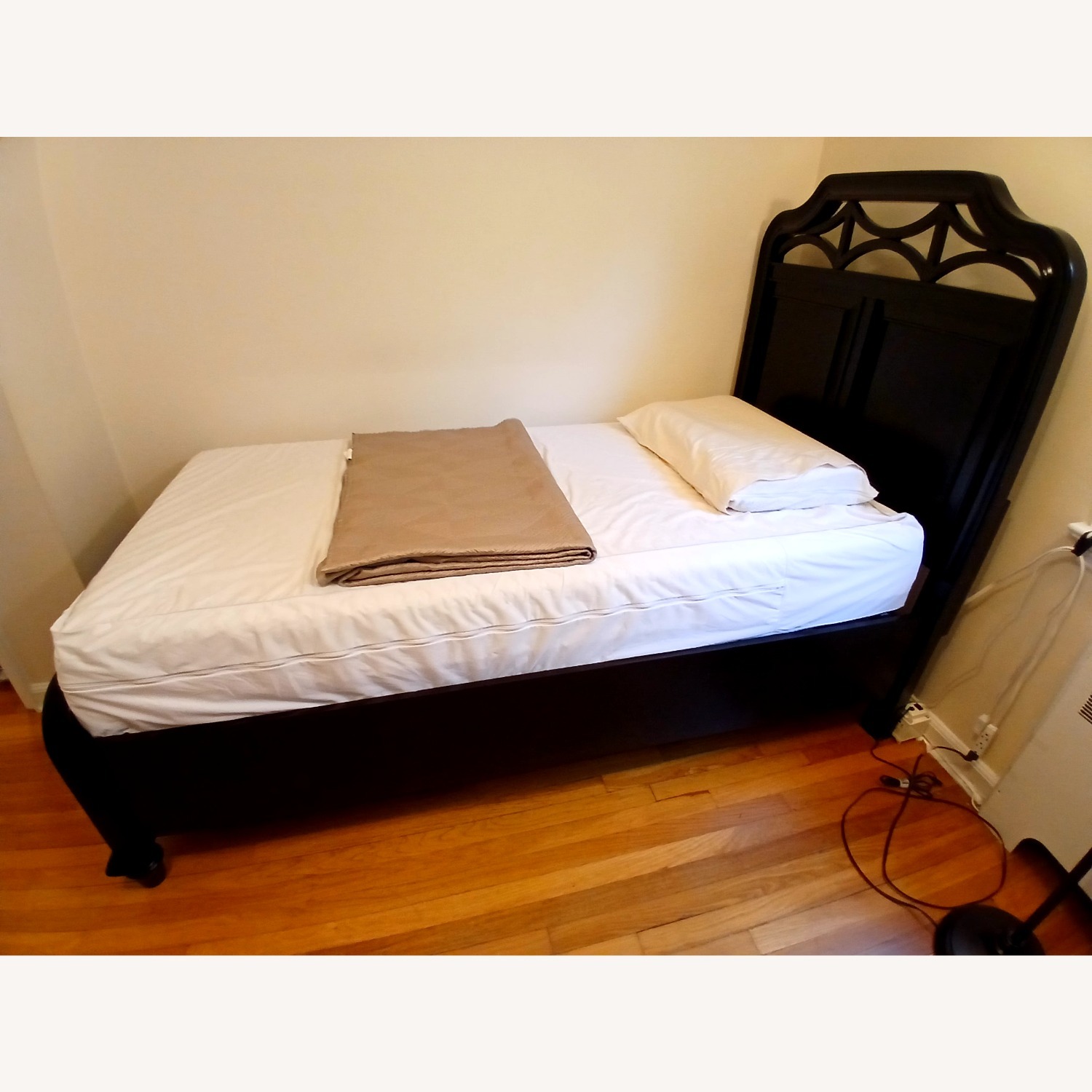 Mystic Black Twin Bed - image-2