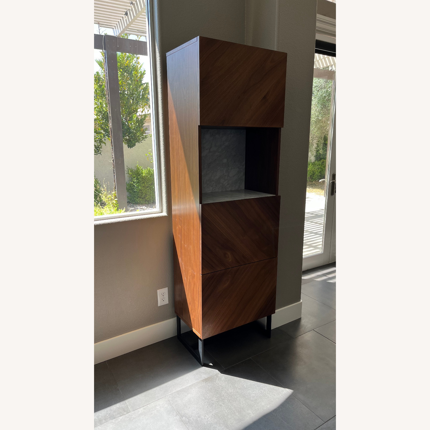 Suspend White Marble and Wood Bar Cabinet - image-2