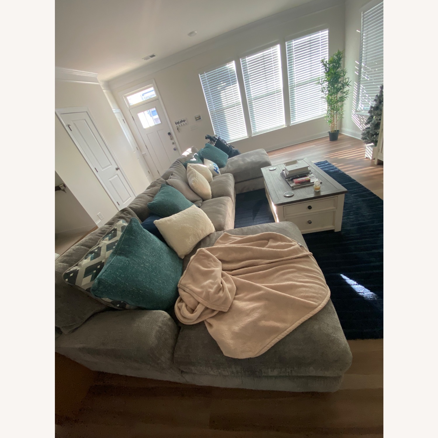 Ashley Bardarson 3 Piece Sectional with 2 Chaise - image-2