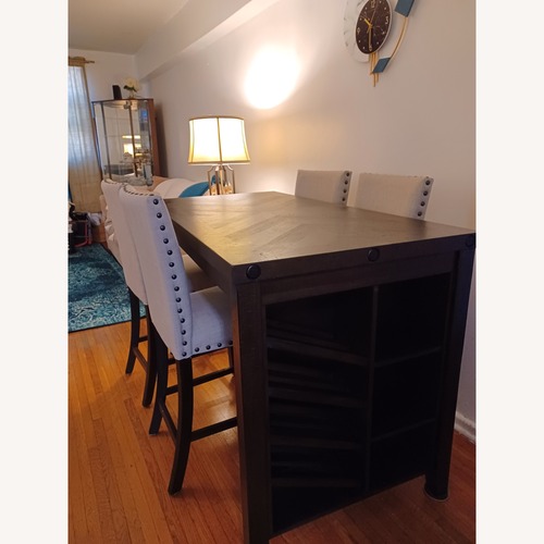 Used Bob's Furniture 5pc Counter Height Dining Set for sale on AptDeco