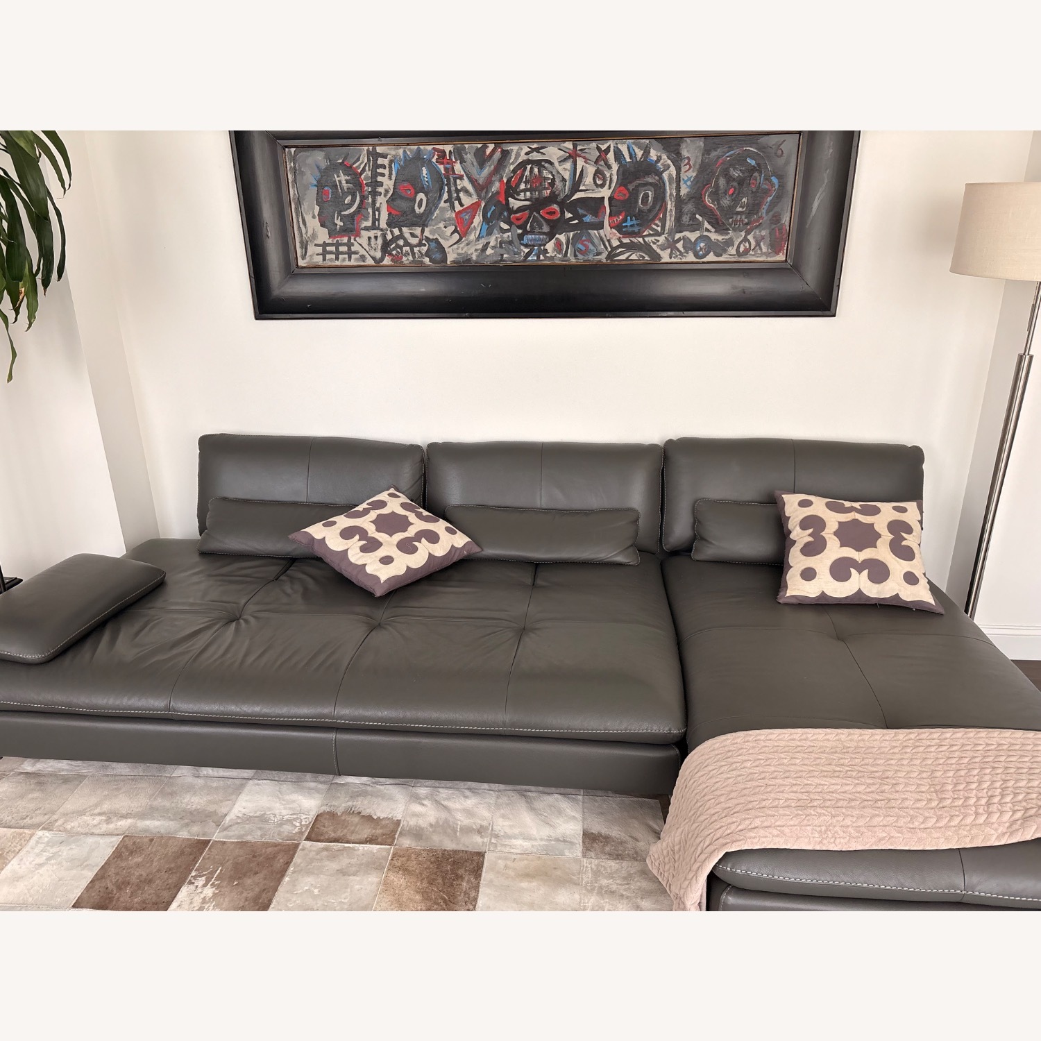 Elegant Roche Bobois Leather Sofa - image-2