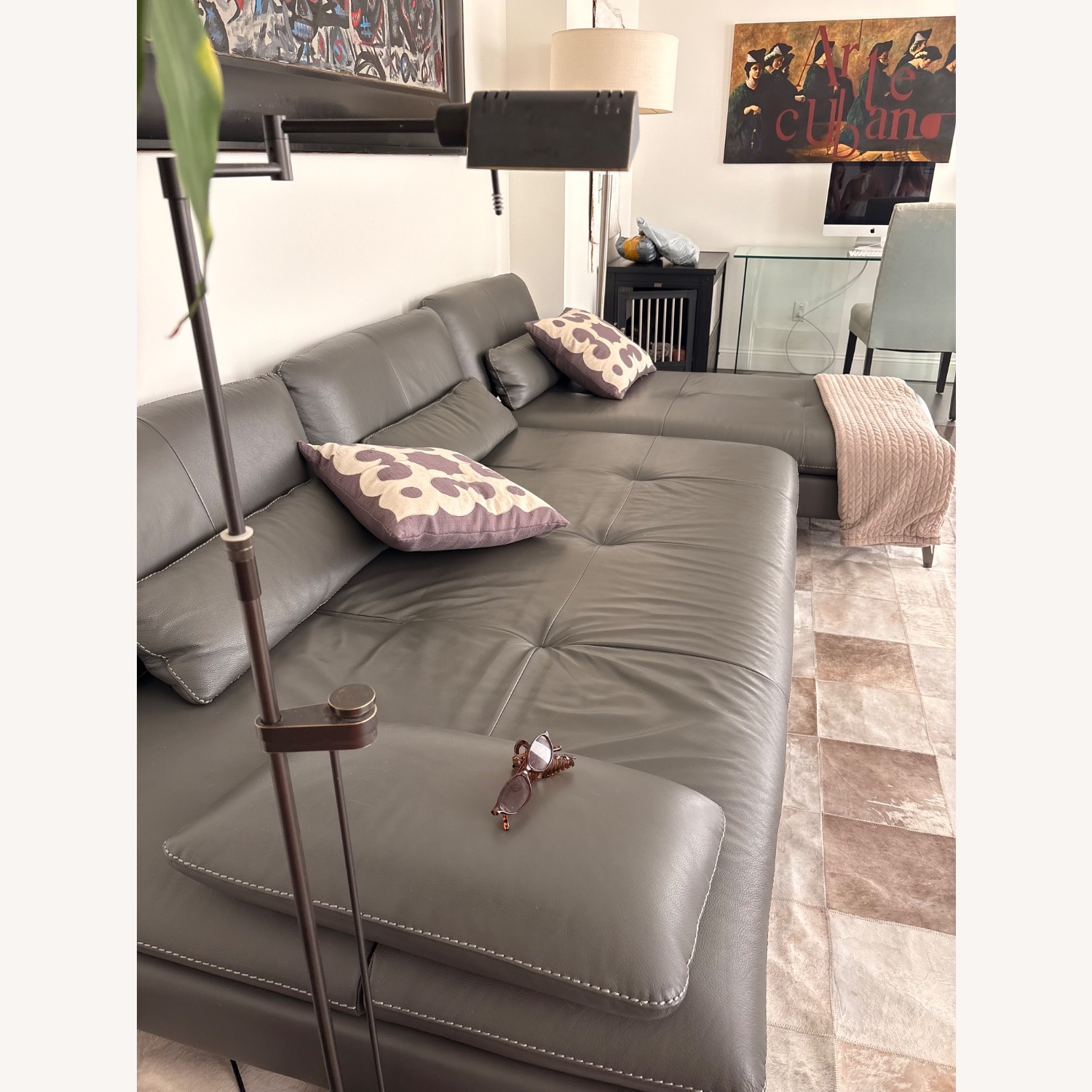 Elegant Roche Bobois Leather Sofa - image-3