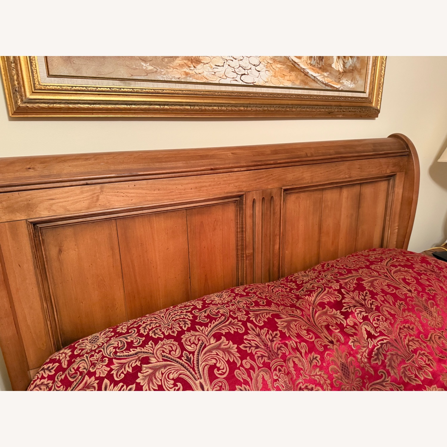 Ethan Allen New Country Queen Sleigh Bed - image-2