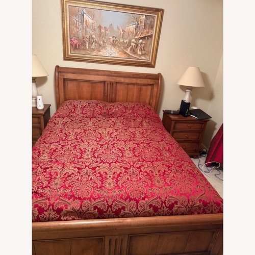 Used Ethan Allen New Country Queen Sleigh Bed for sale on AptDeco