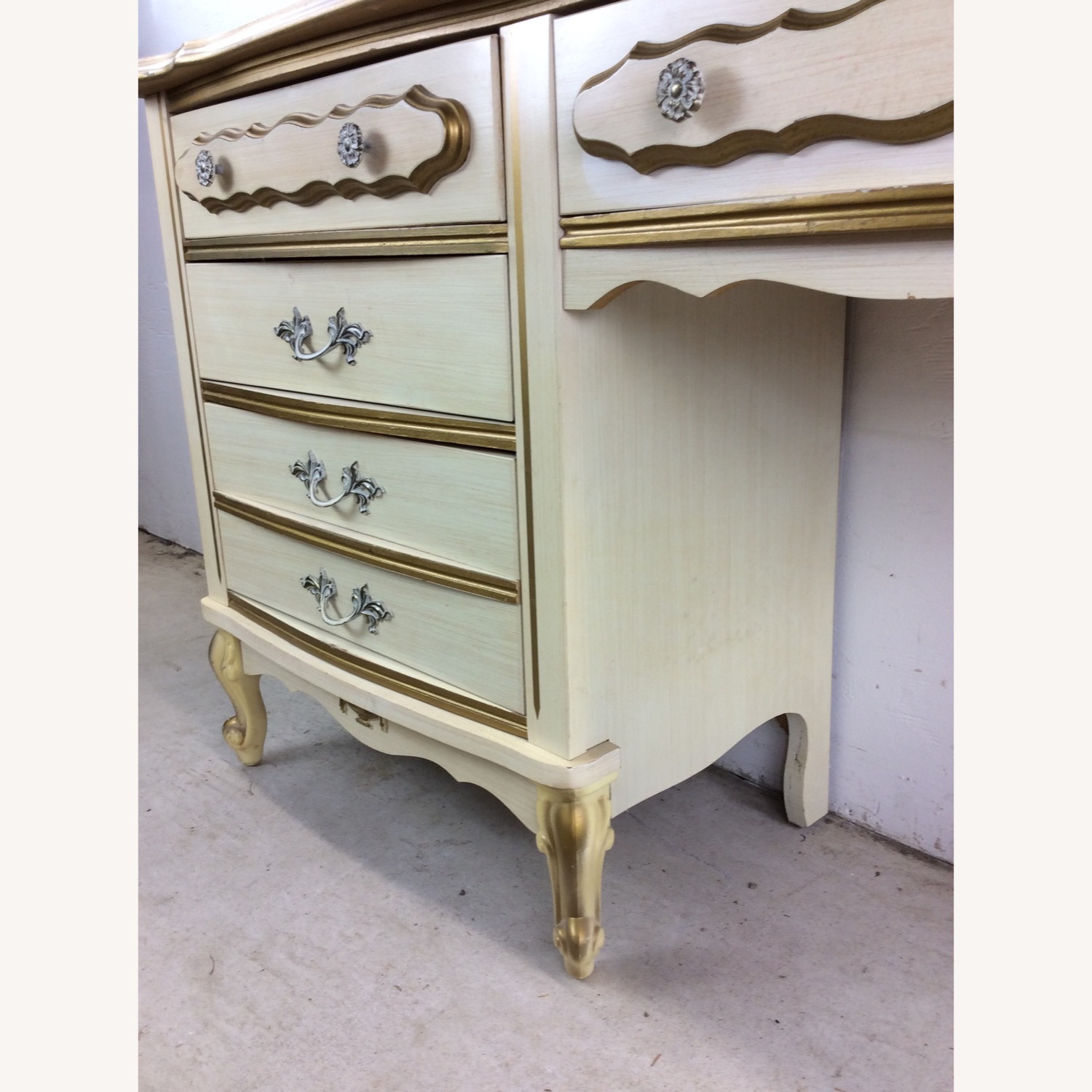 French Provincial Style Desk with 4 Drawers - image-10