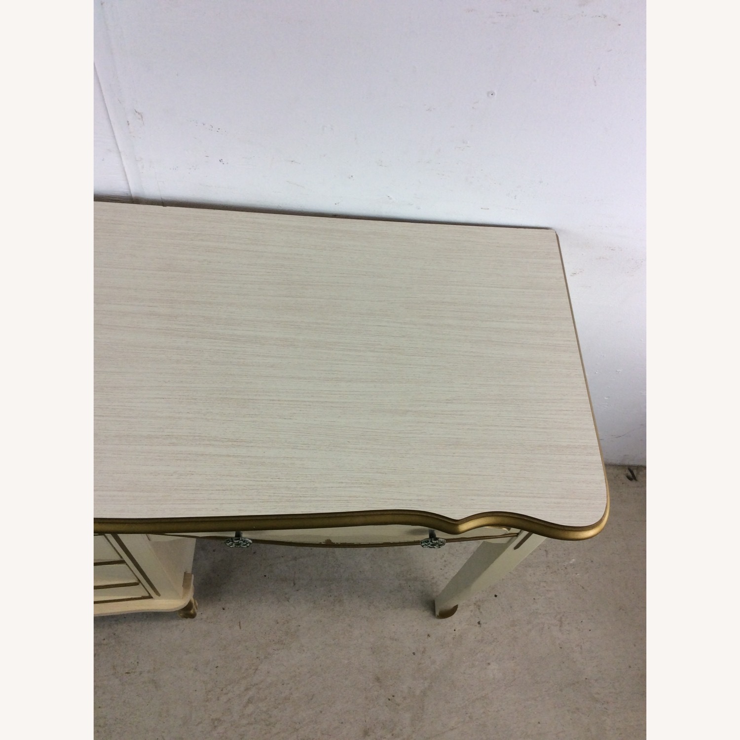 French Provincial Style Desk with 4 Drawers - image-4