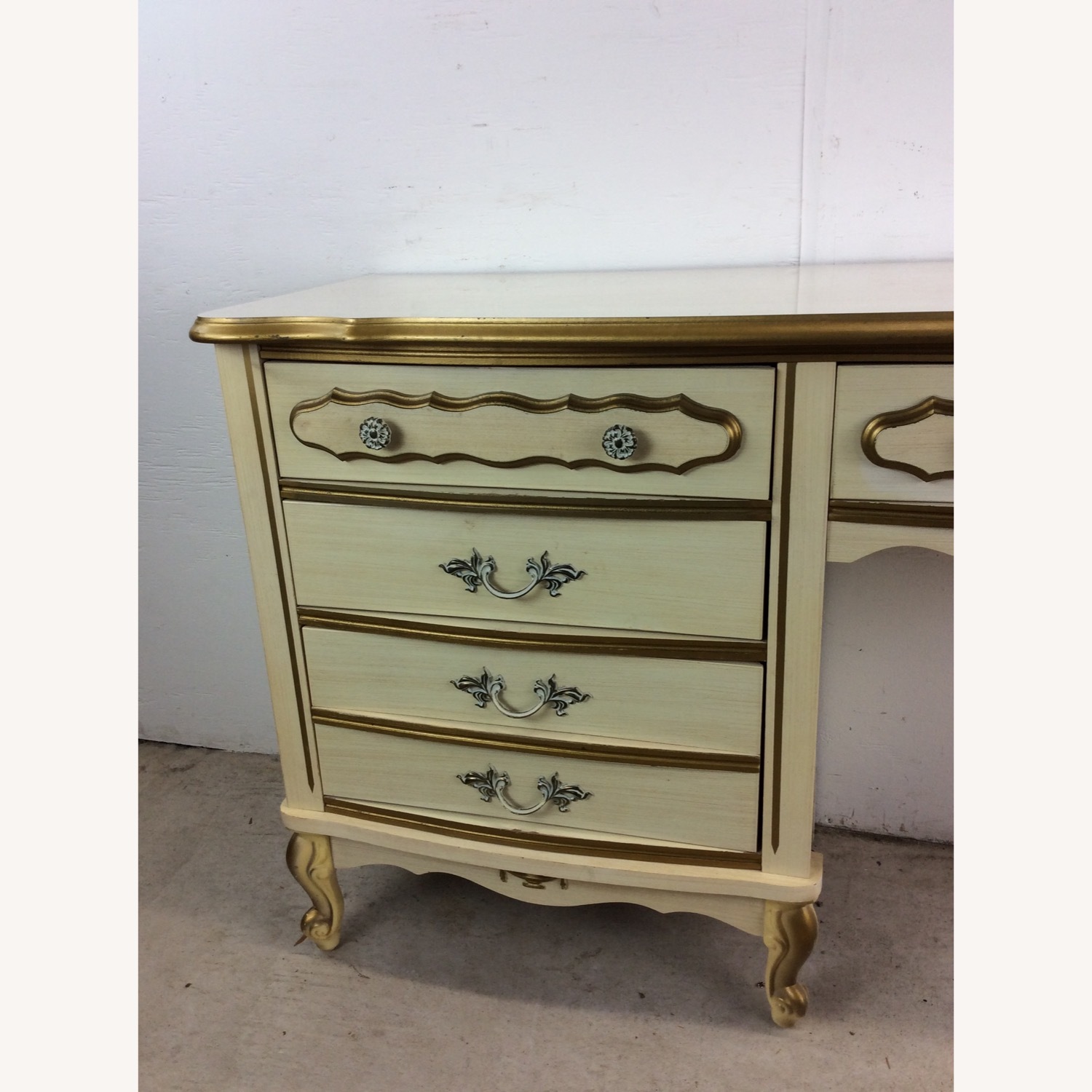 French Provincial Style Desk with 4 Drawers - image-5
