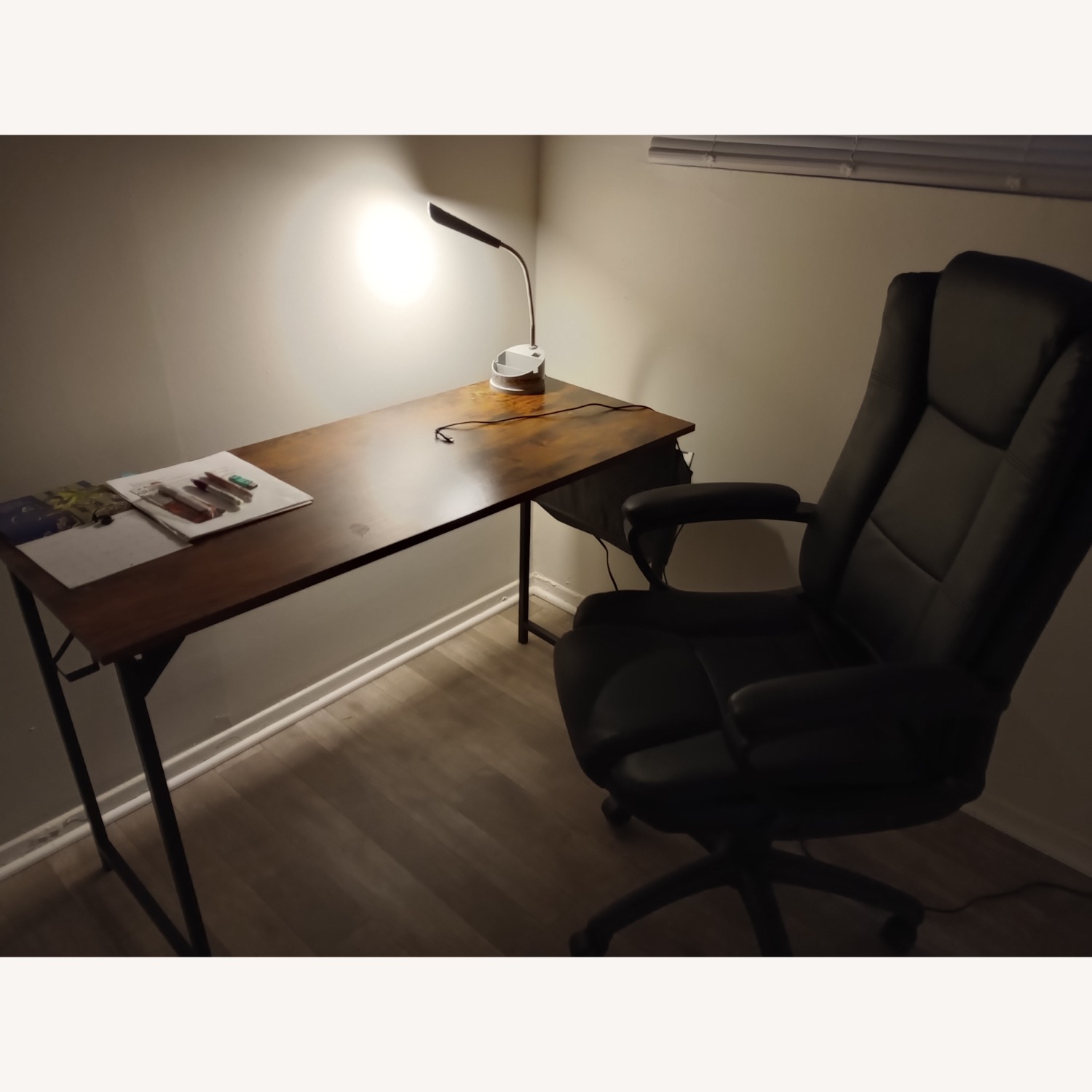 Office Chair with Desk and Light - image-2