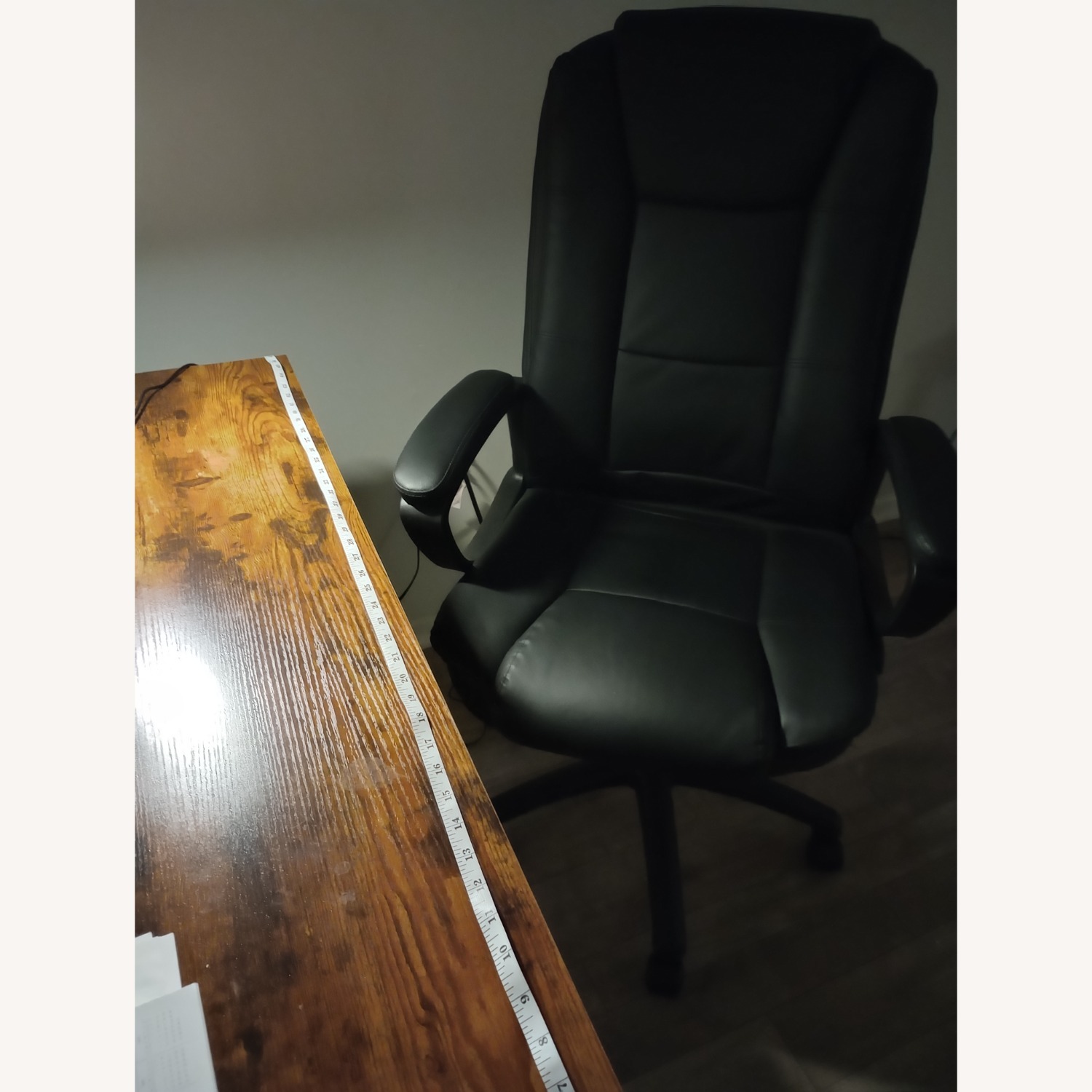 Office Chair with Desk and Light - image-3