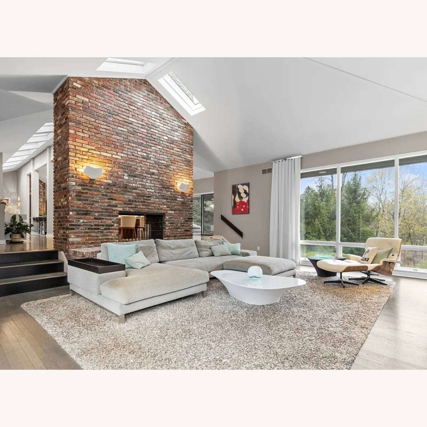 Della Robbia Nelson Loveseat, Chaise, and Ottoman - image-4