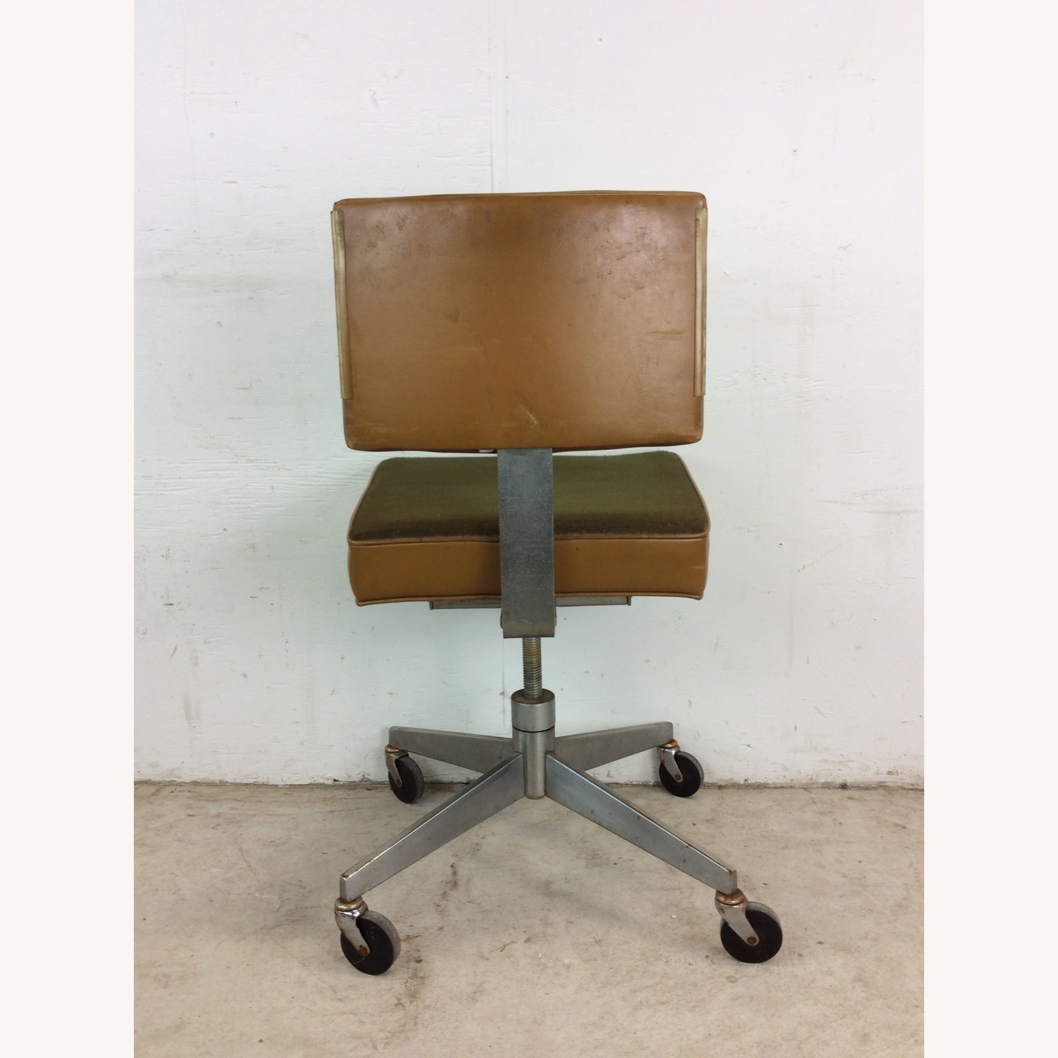 Mid Century Wheeled Office Chair by Steelcase - image-15