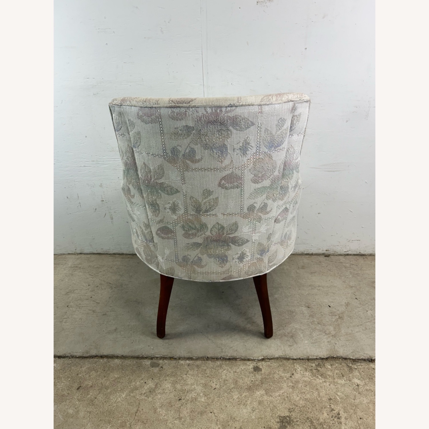 Mid Century Accent Chair with Tufted Seat - image-19