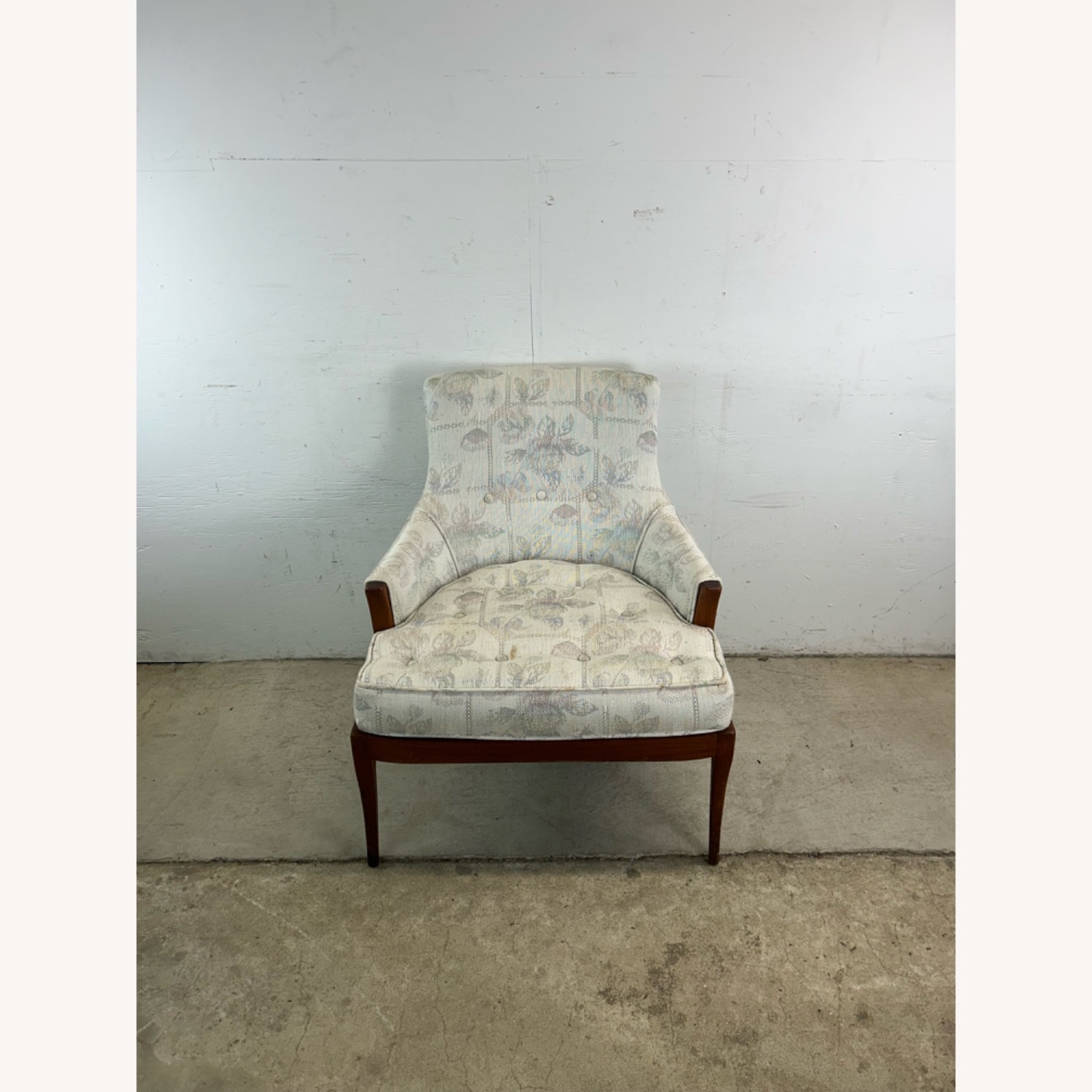 Mid Century Accent Chair with Tufted Seat - image-3
