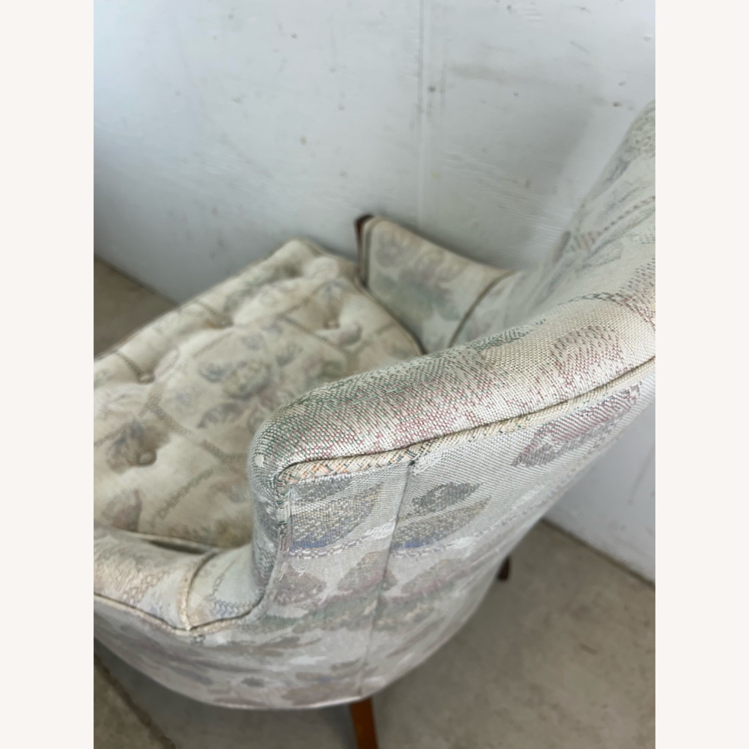 Mid Century Accent Chair with Tufted Seat - image-18
