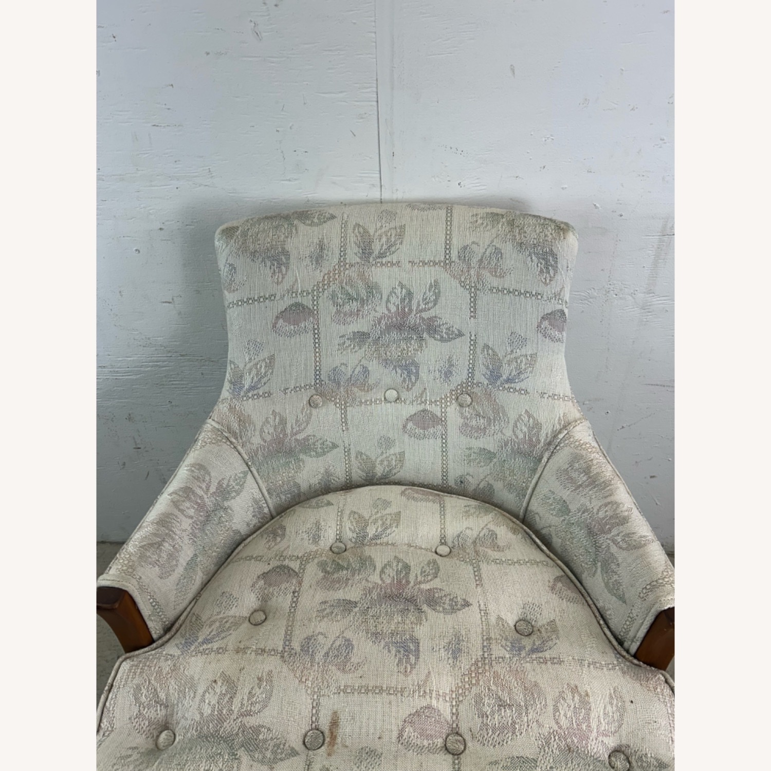 Mid Century Accent Chair with Tufted Seat - image-6