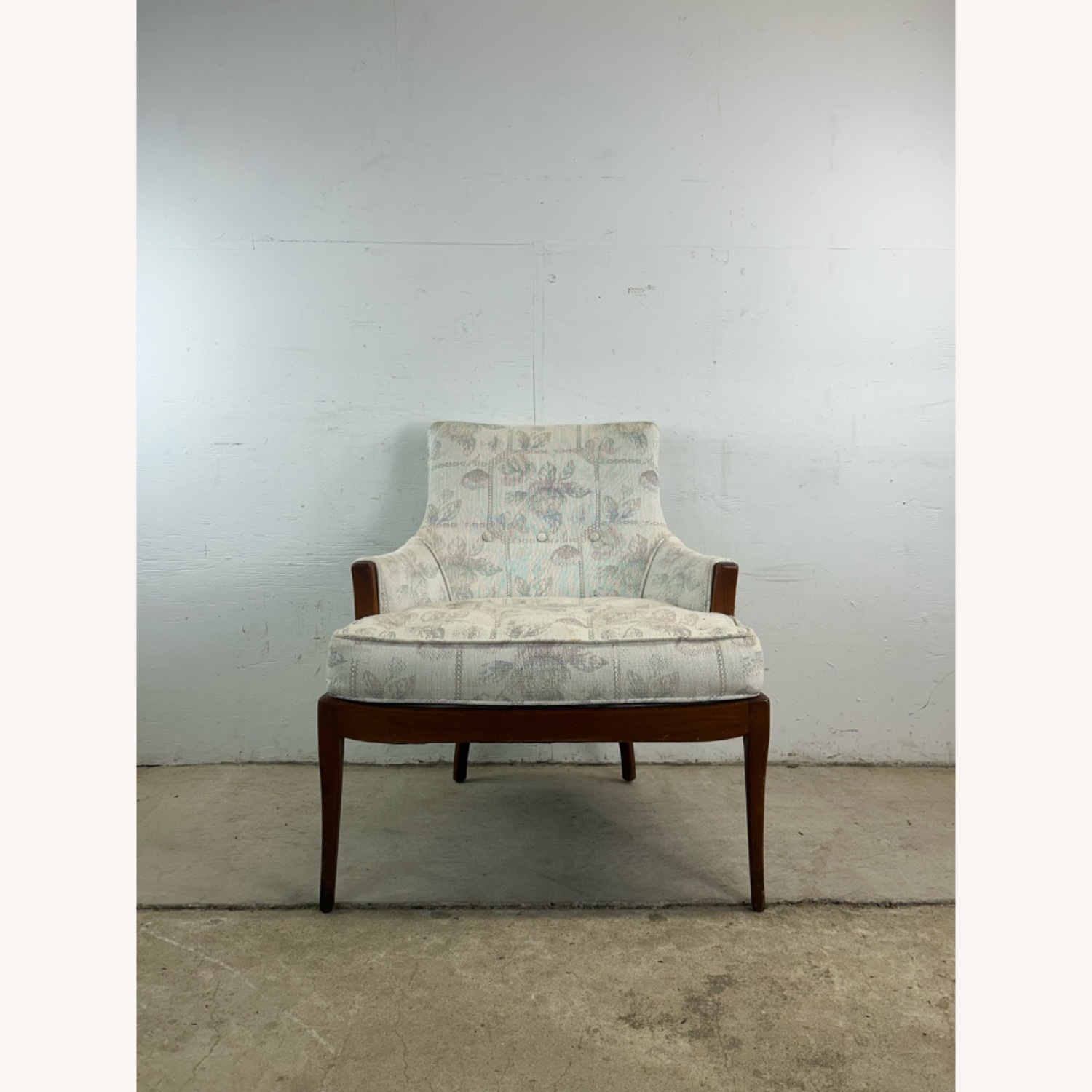 Mid Century Accent Chair with Tufted Seat - image-2