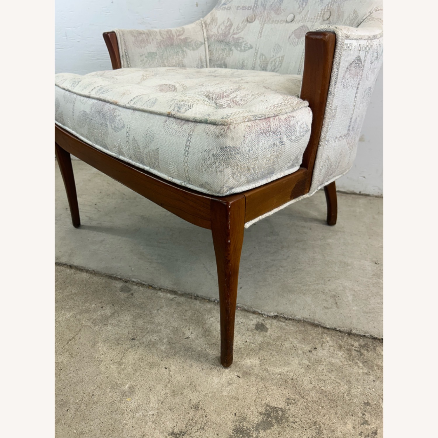 Mid Century Accent Chair with Tufted Seat - image-14