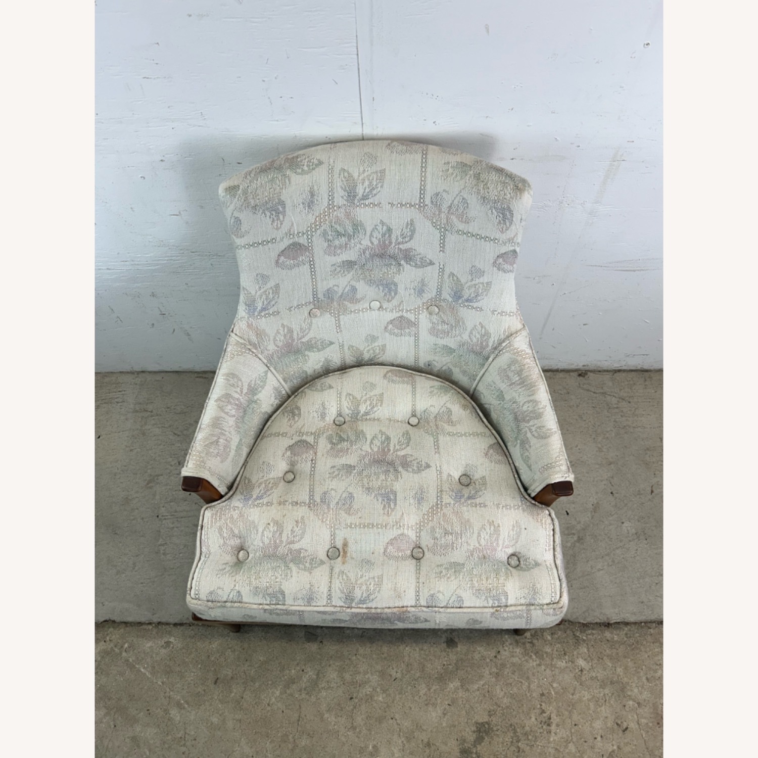 Mid Century Accent Chair with Tufted Seat - image-5