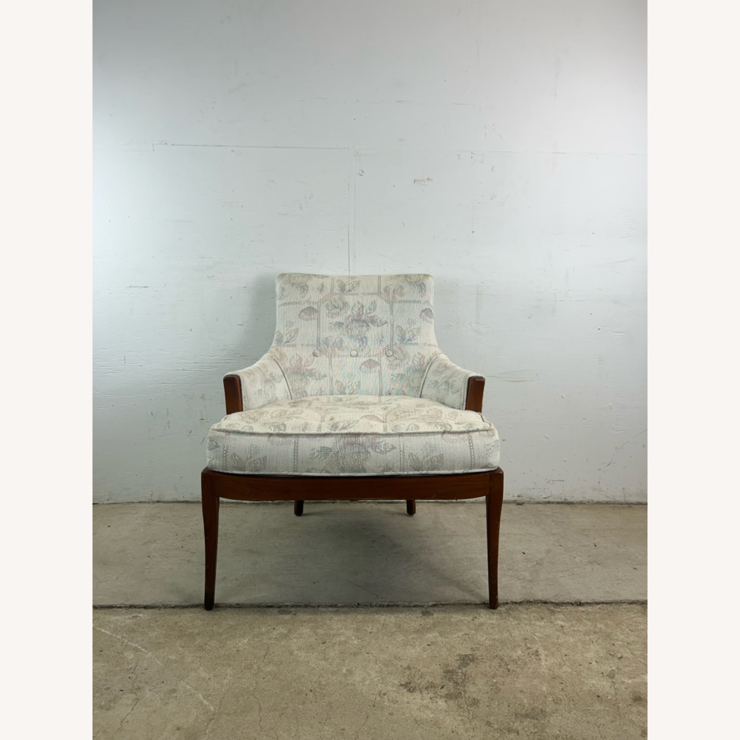 Mid Century Accent Chair with Tufted Seat - image-1