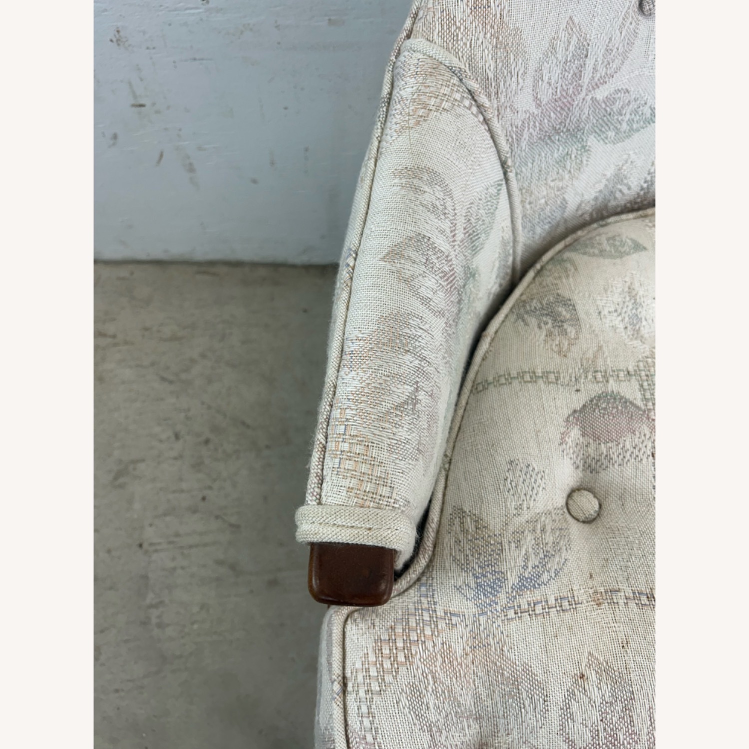Mid Century Accent Chair with Tufted Seat - image-10