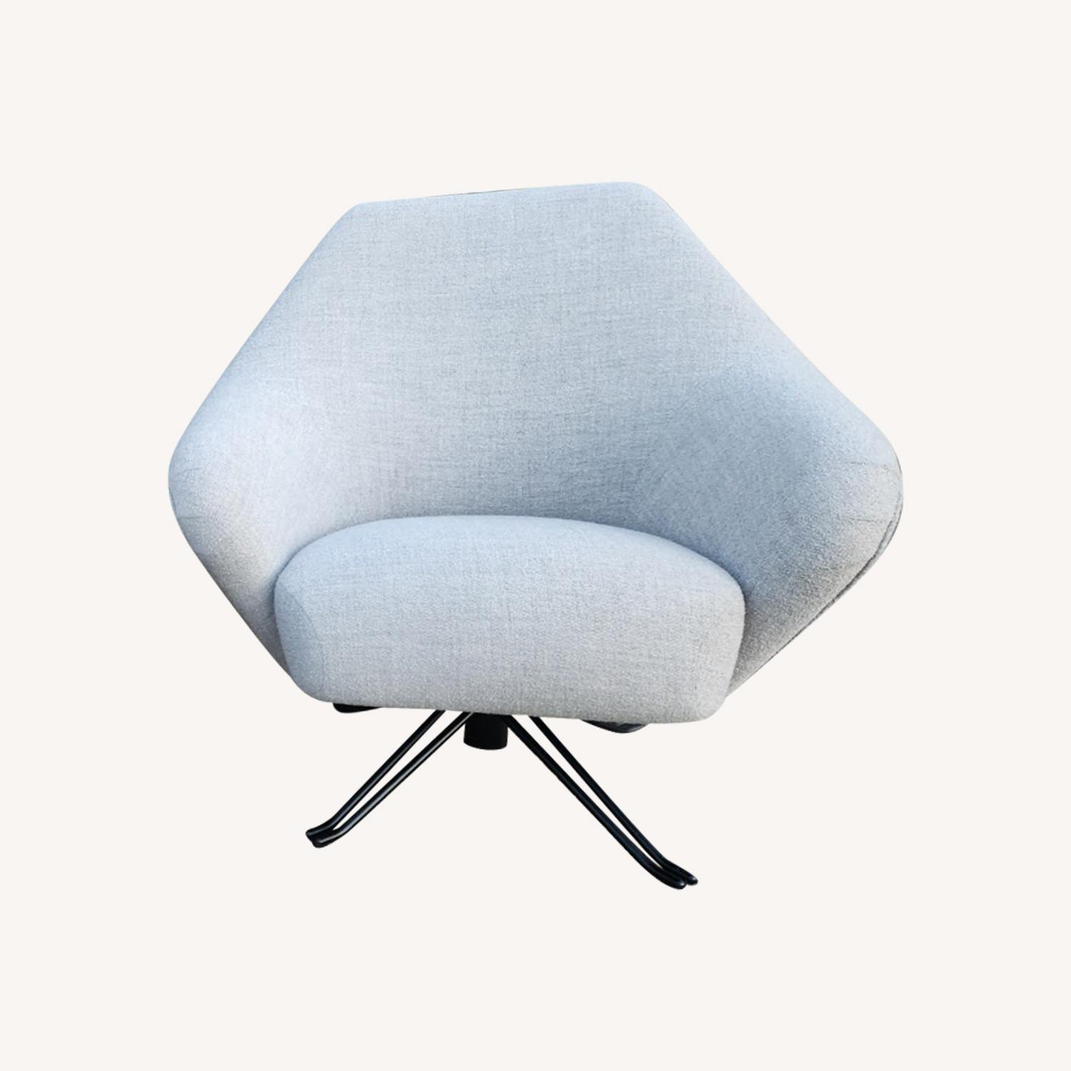 Pair of Osvaldo Borsani for Tecno P32 Lounge Chair - image-0