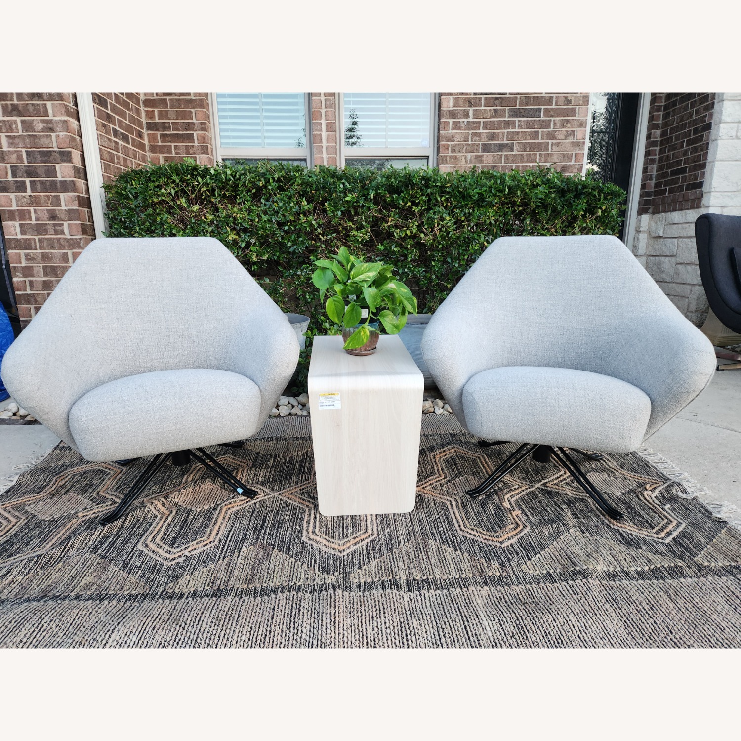 Pair of Osvaldo Borsani for Tecno P32 Lounge Chair - image-5