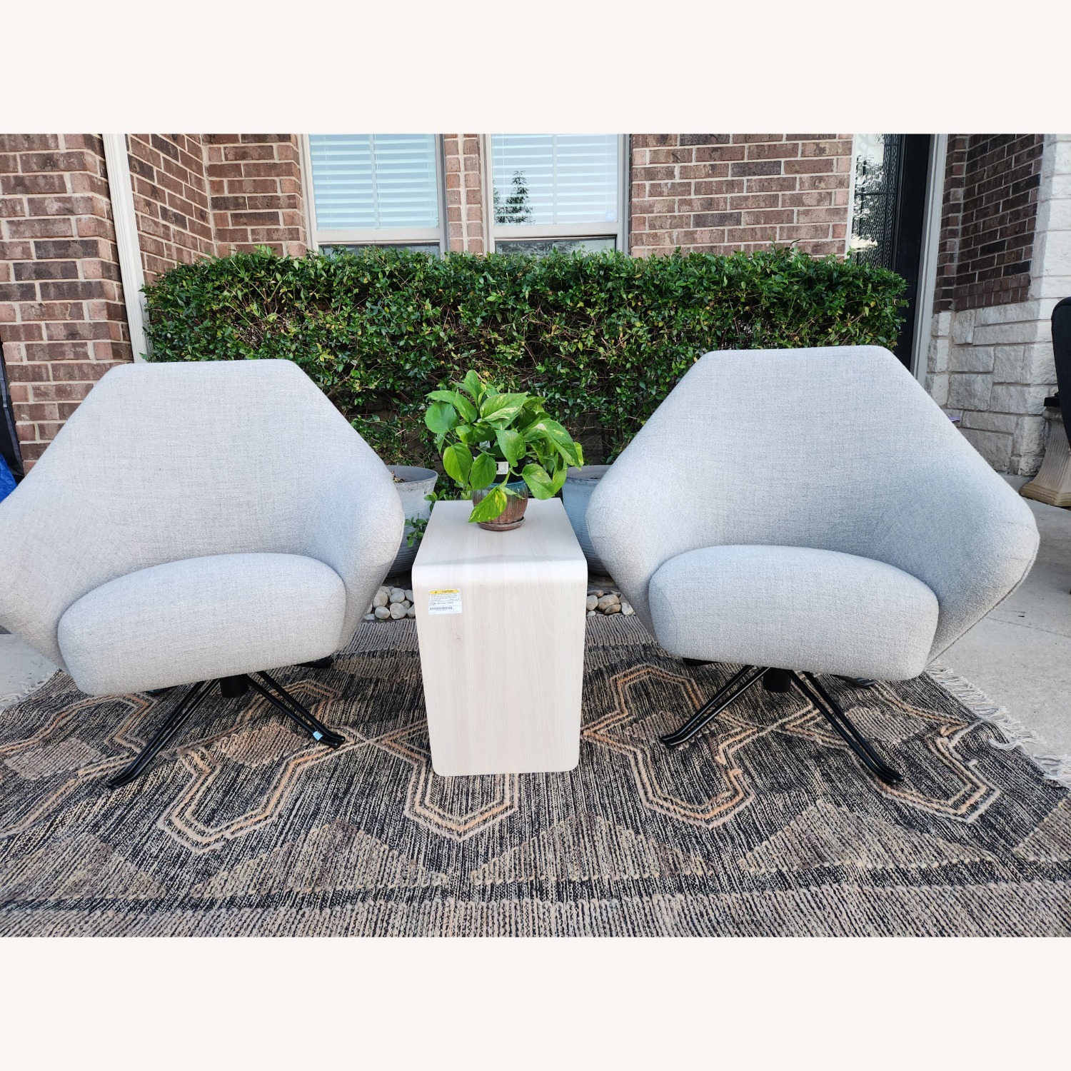 Pair of Osvaldo Borsani for Tecno P32 Lounge Chair - image-3