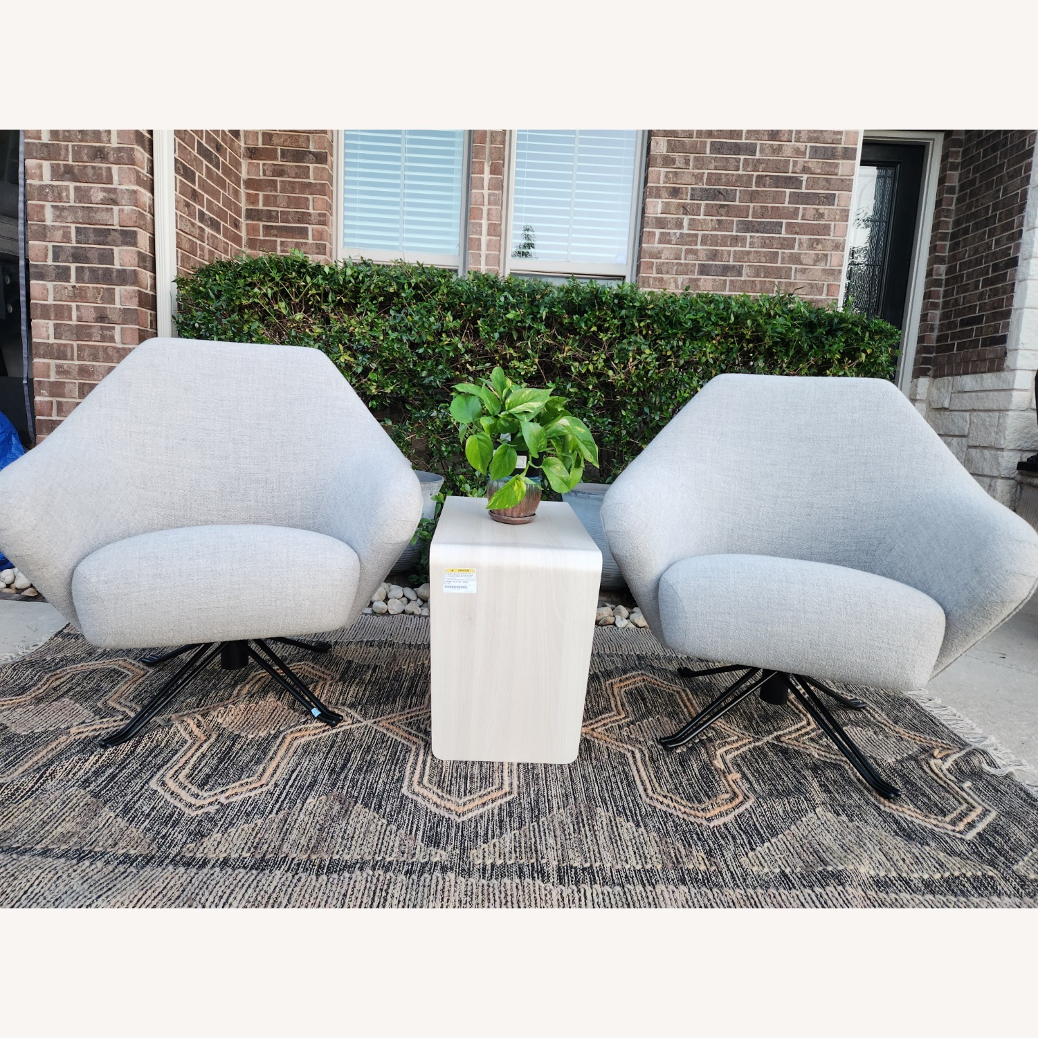 Pair of Osvaldo Borsani for Tecno P32 Lounge Chair - image-9