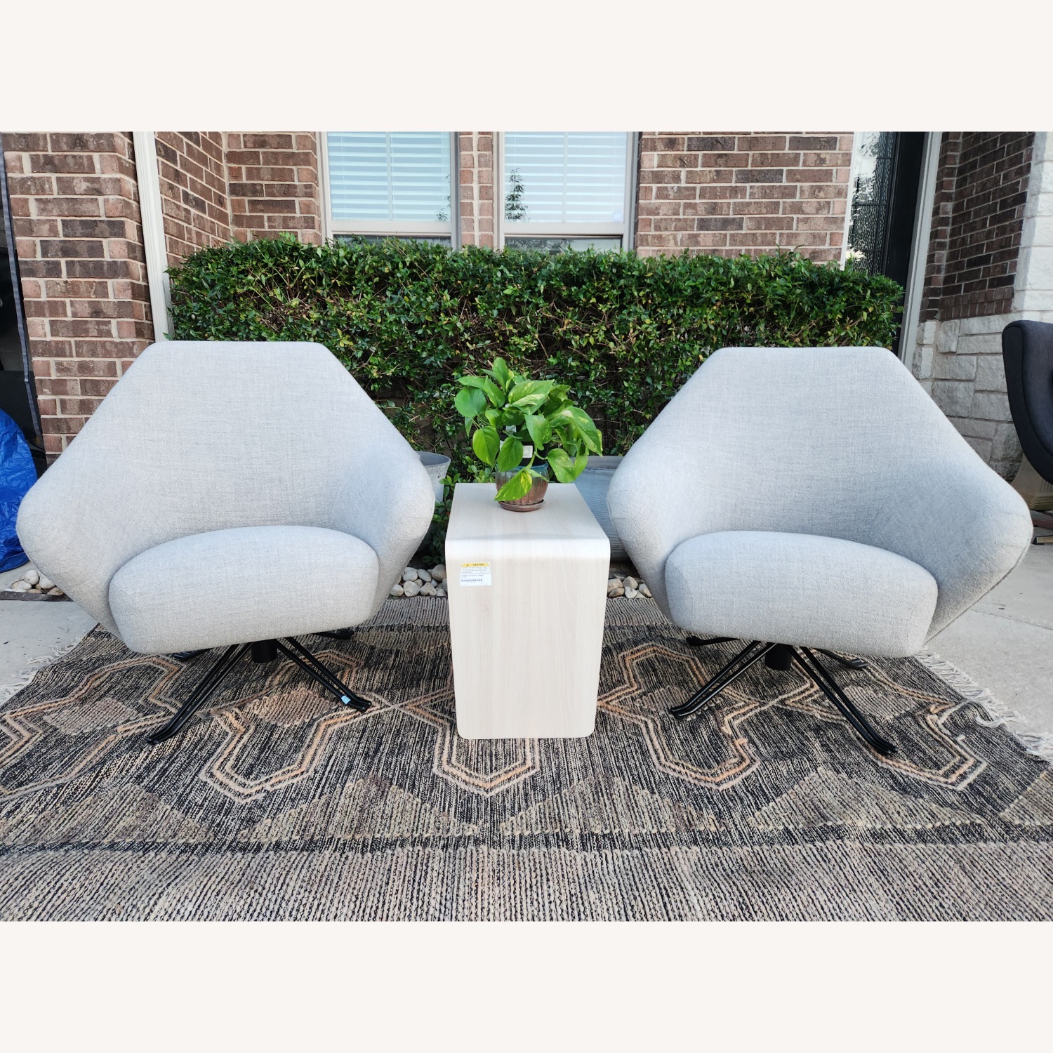 Pair of Osvaldo Borsani for Tecno P32 Lounge Chair - image-1