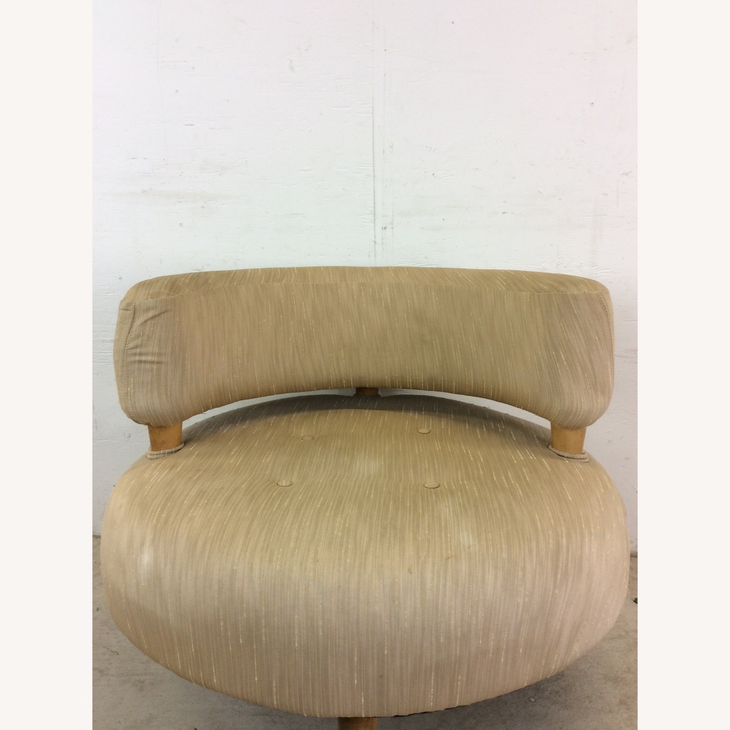 Unique Mid Century Club Chair with Tapered Legs - image-4
