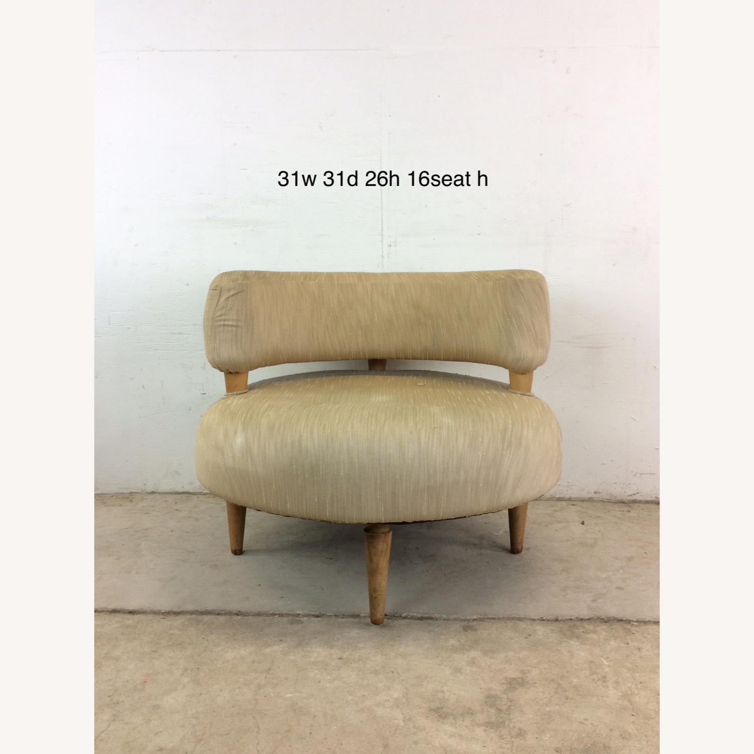 Unique Mid Century Club Chair with Tapered Legs - image-22