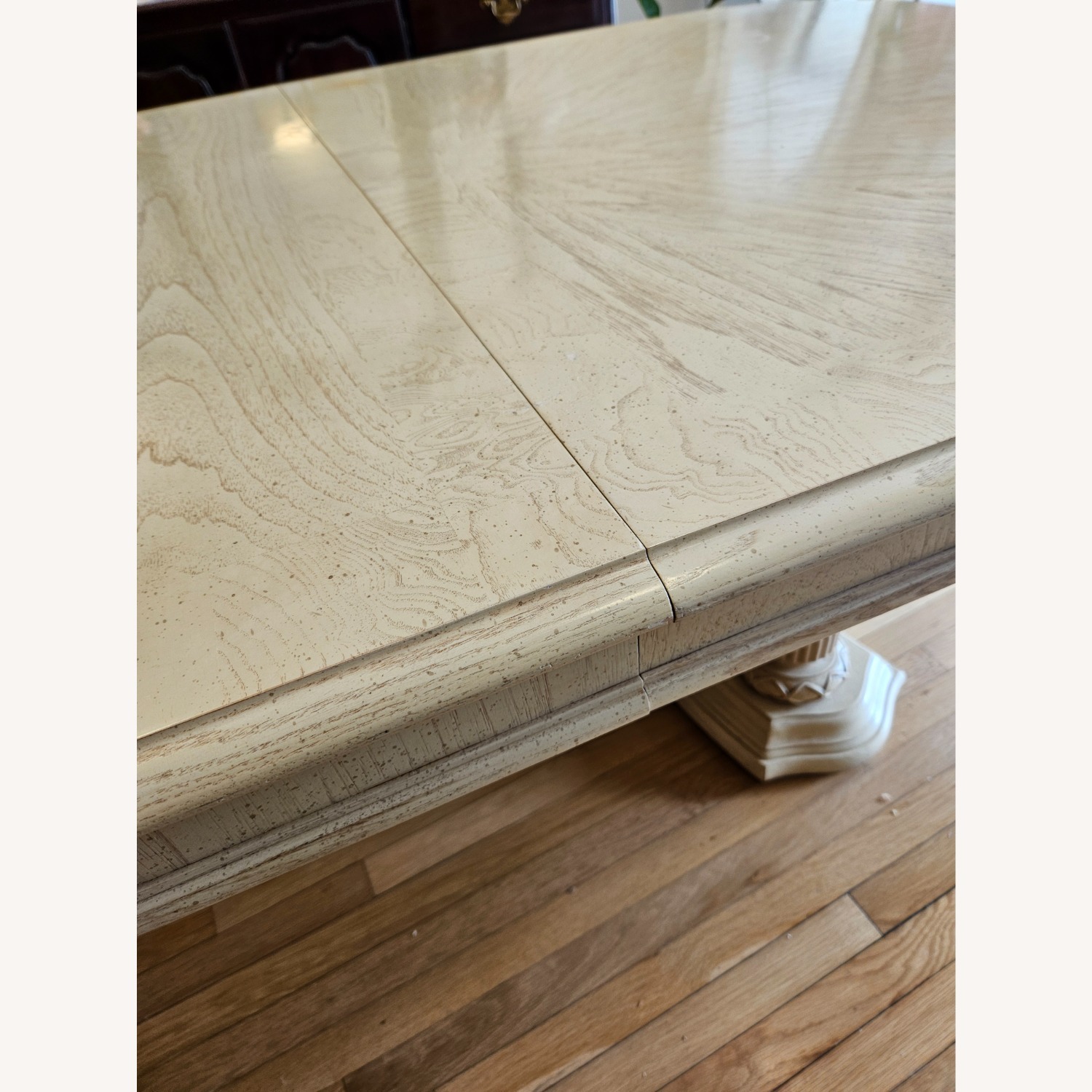 Stanley Furniture Extendable Dining Table - image-15