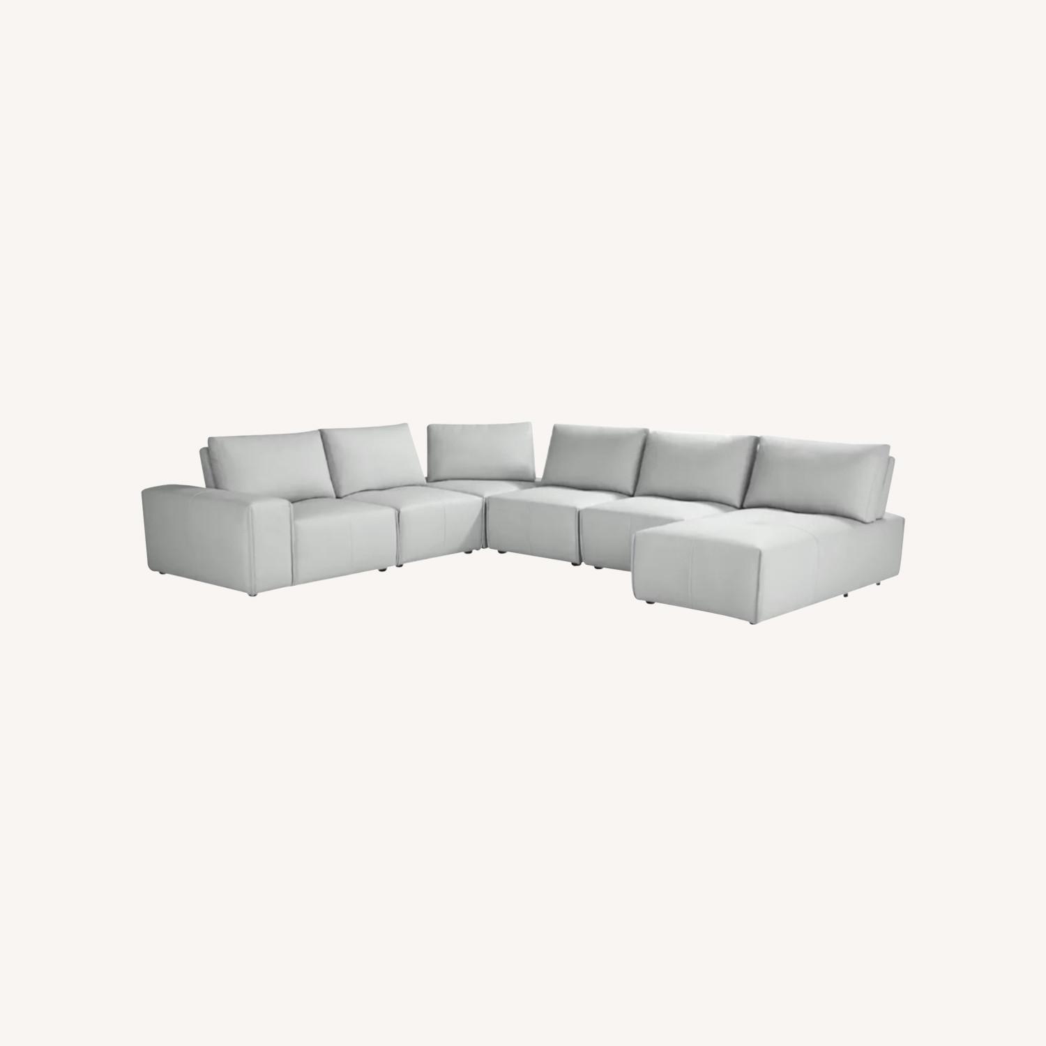 Davis Park 6 Pc Sectional- With Media Unit - image-0