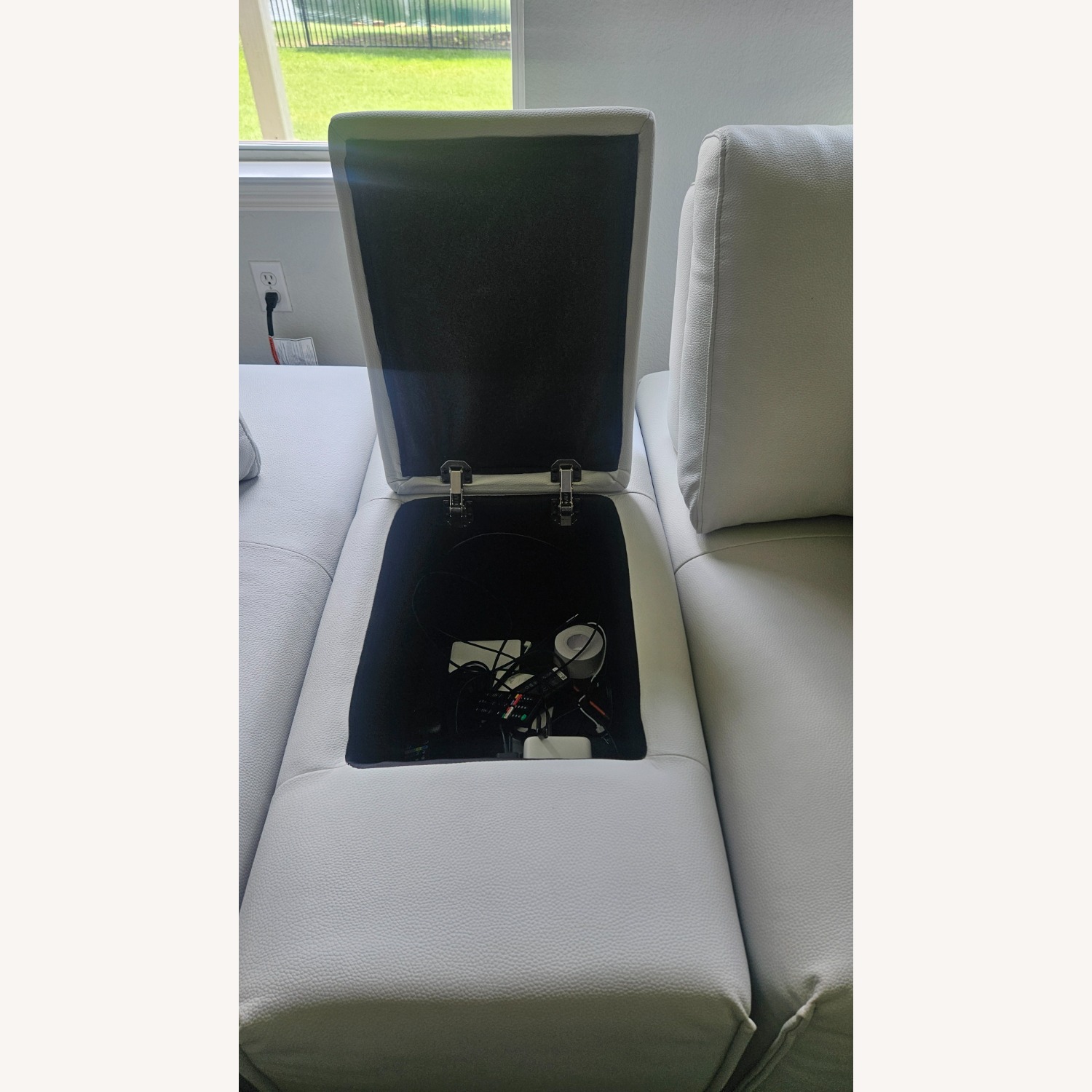 Davis Park 6 Pc Sectional- With Media Unit - image-10