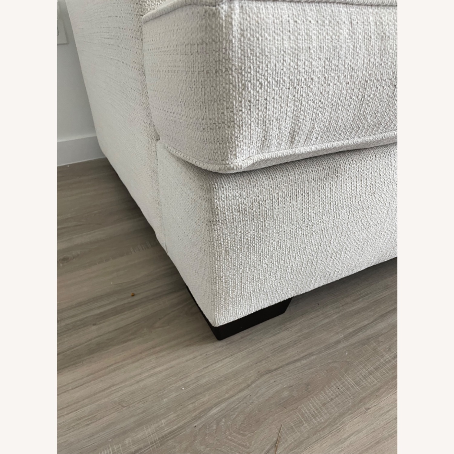 Rooms To Go Cream Sleeper Sofa - image-3