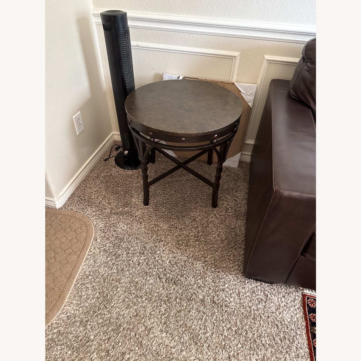 Ashley Furniture 3 Rounds Table - image-4