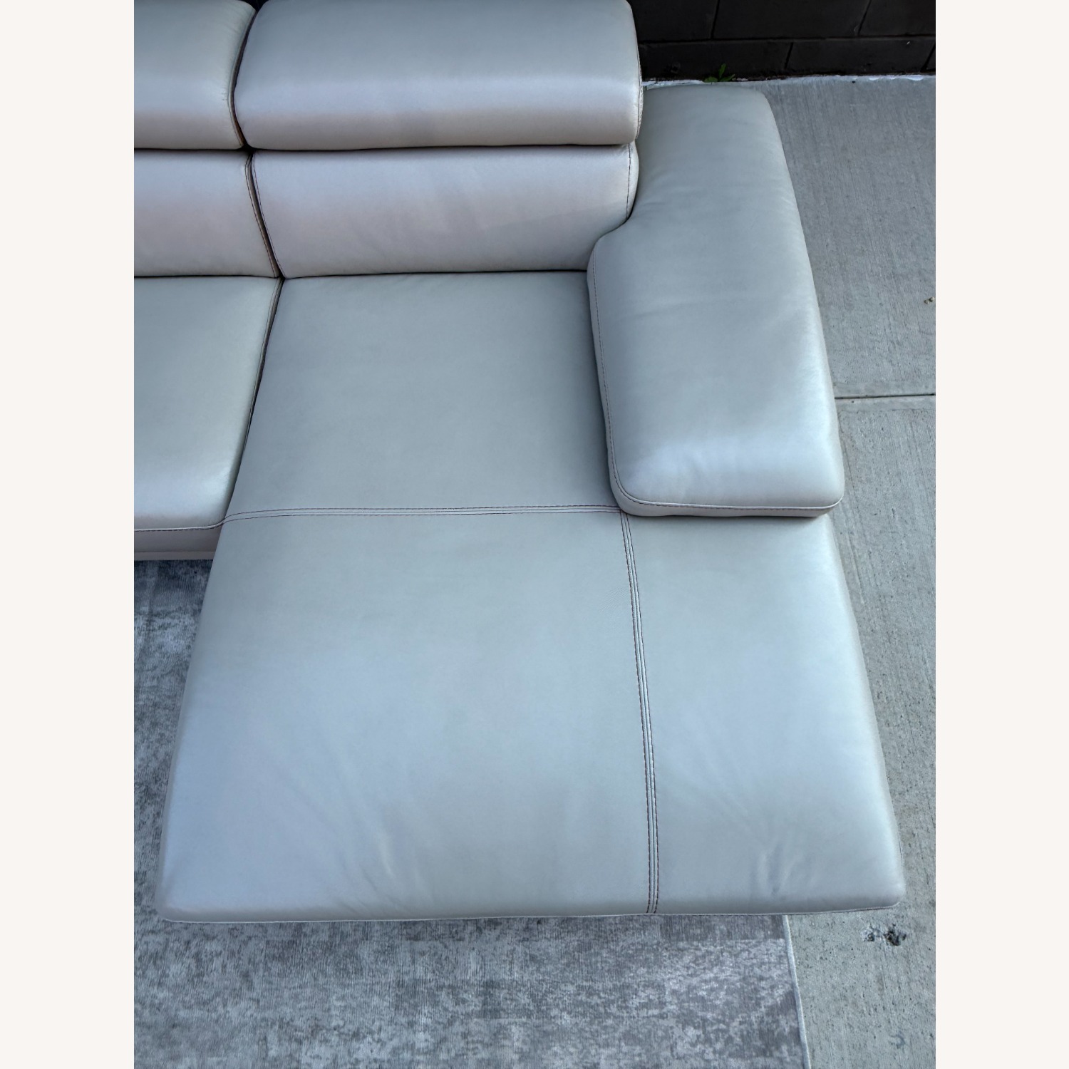 Giuseppe & Giuseppe Romeo Sectional - image-4