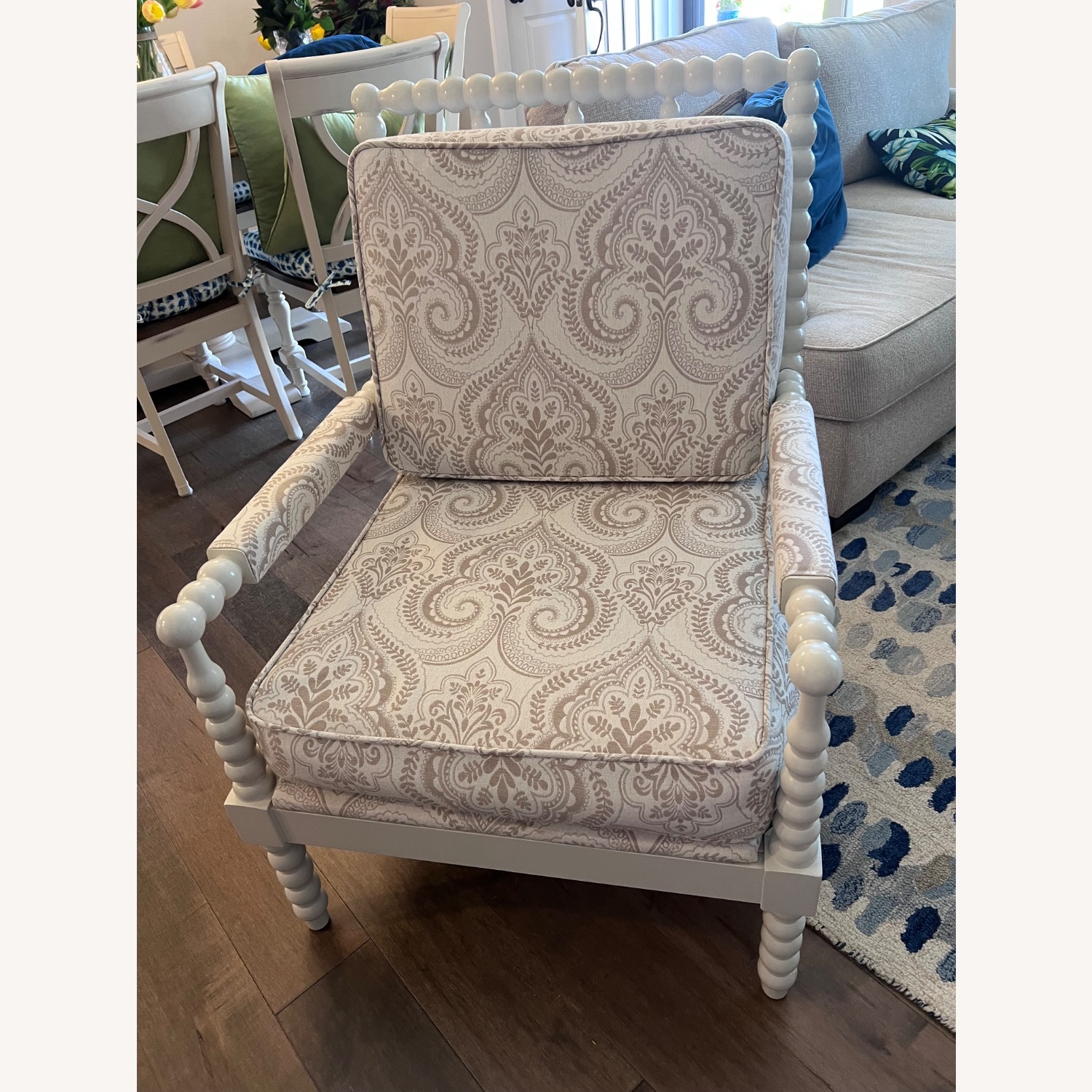 2 Spindle Accent Chairs White Cushions - image-1