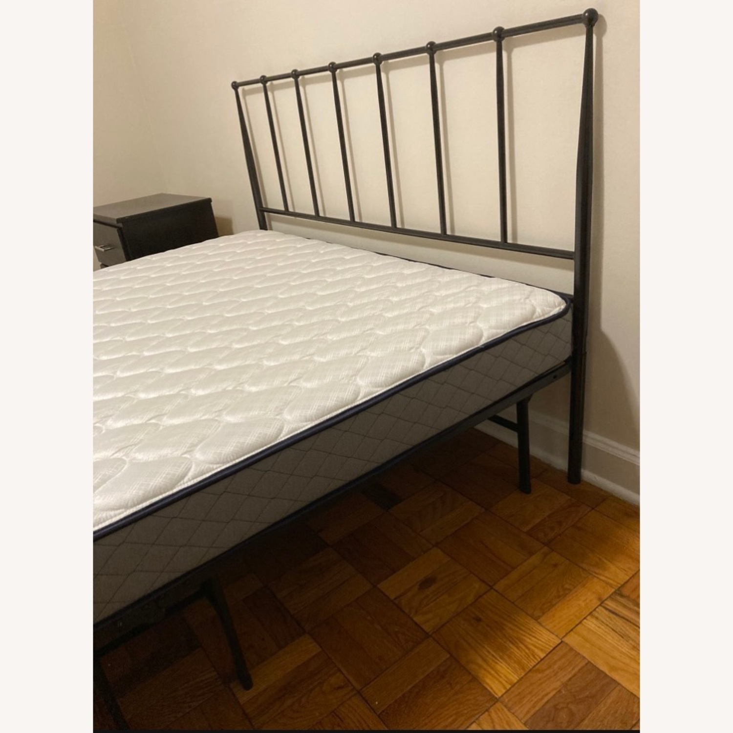 Classic Style Headboard - image-3