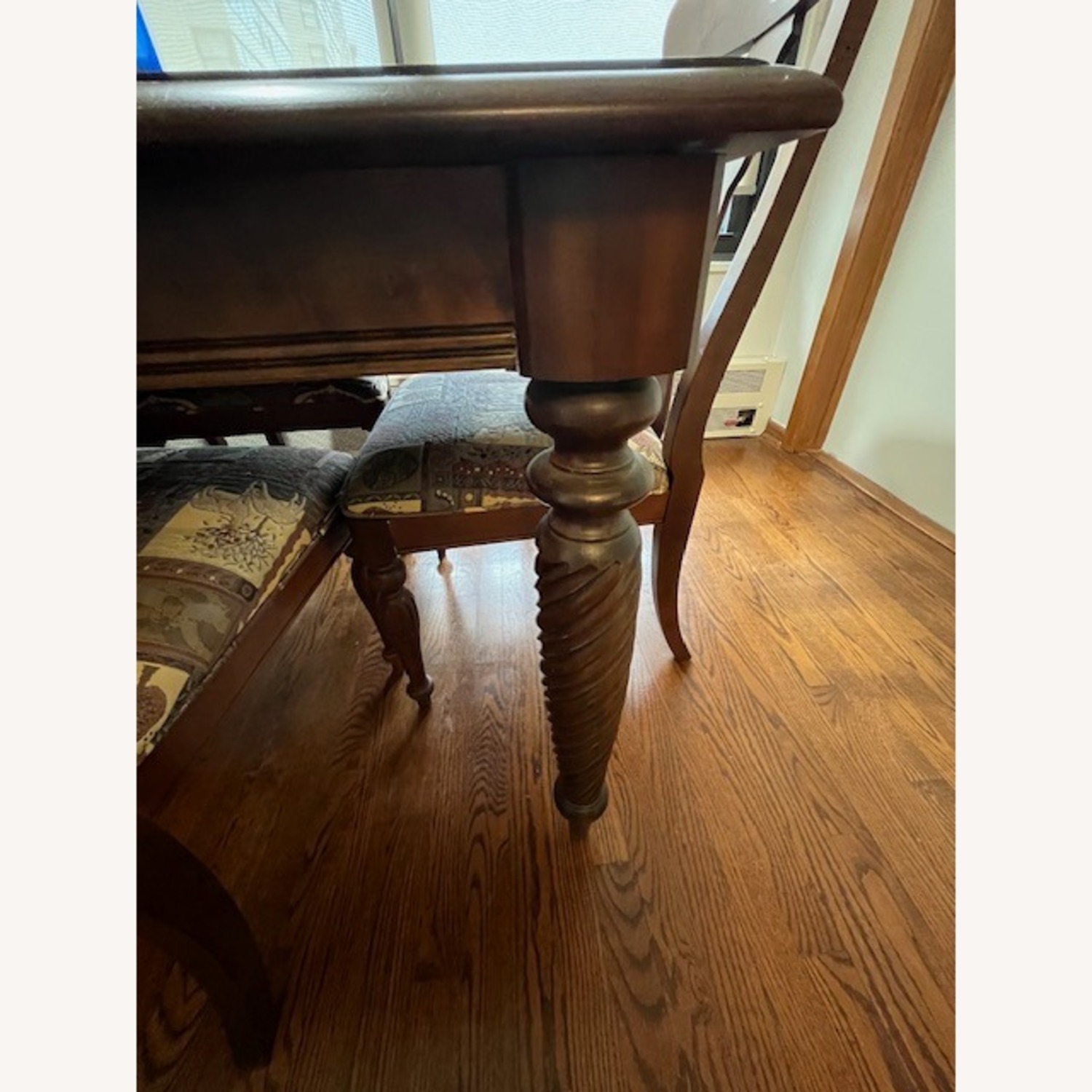 Ethan Allen Dining Table & 6 Chairs - image-3