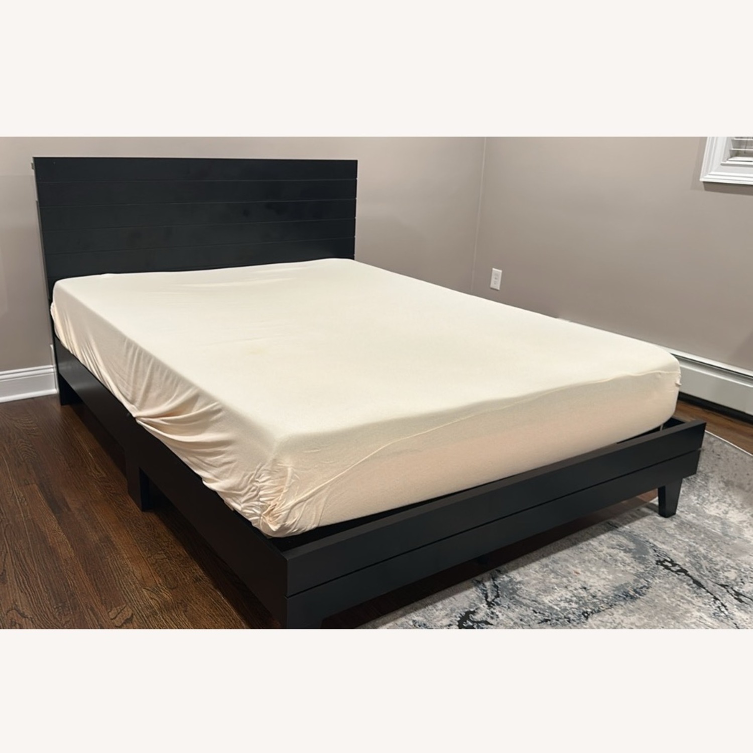 Queen-size Black Platform Bed Frame  - image-4