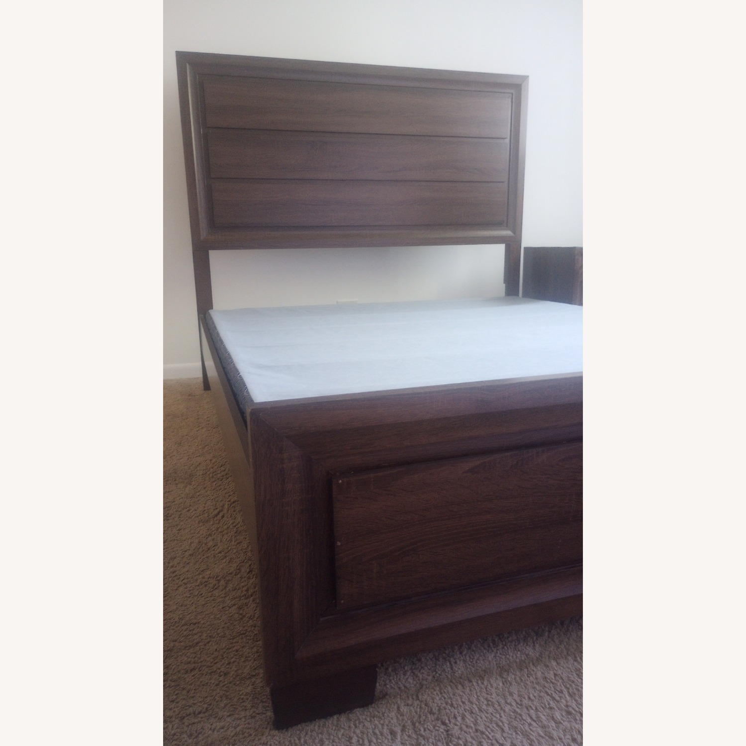 Coaster Queen Bed  - image-7