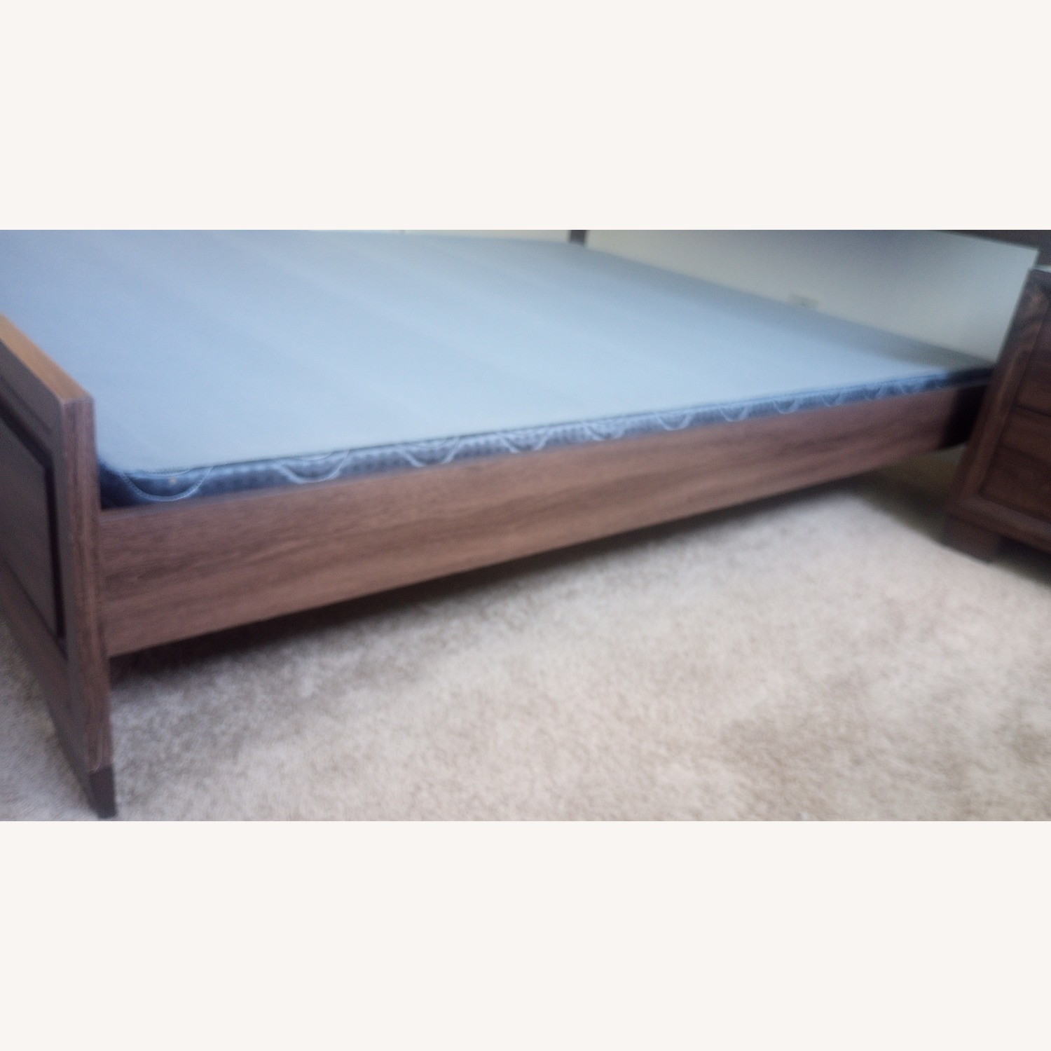 Coaster Queen Bed  - image-4
