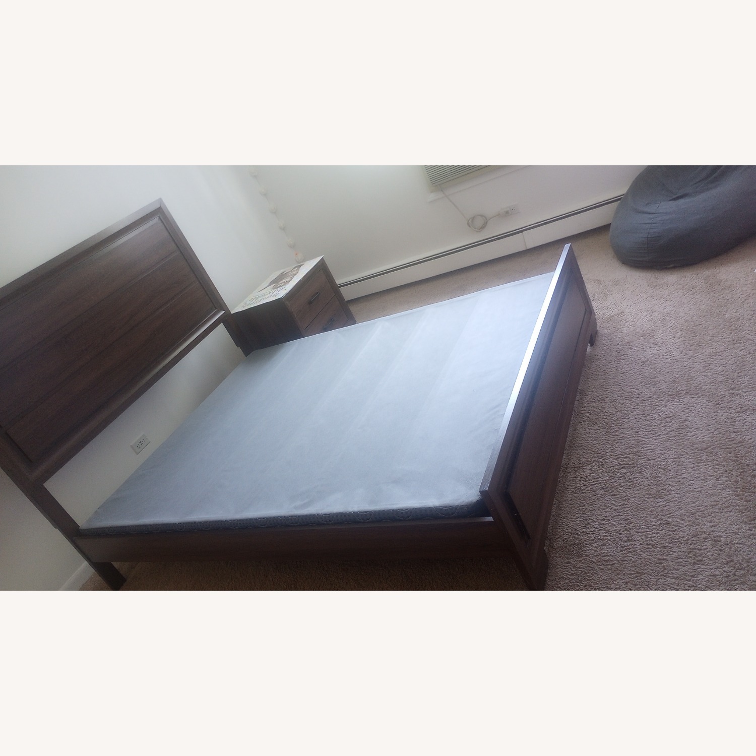 Coaster Queen Bed  - image-10