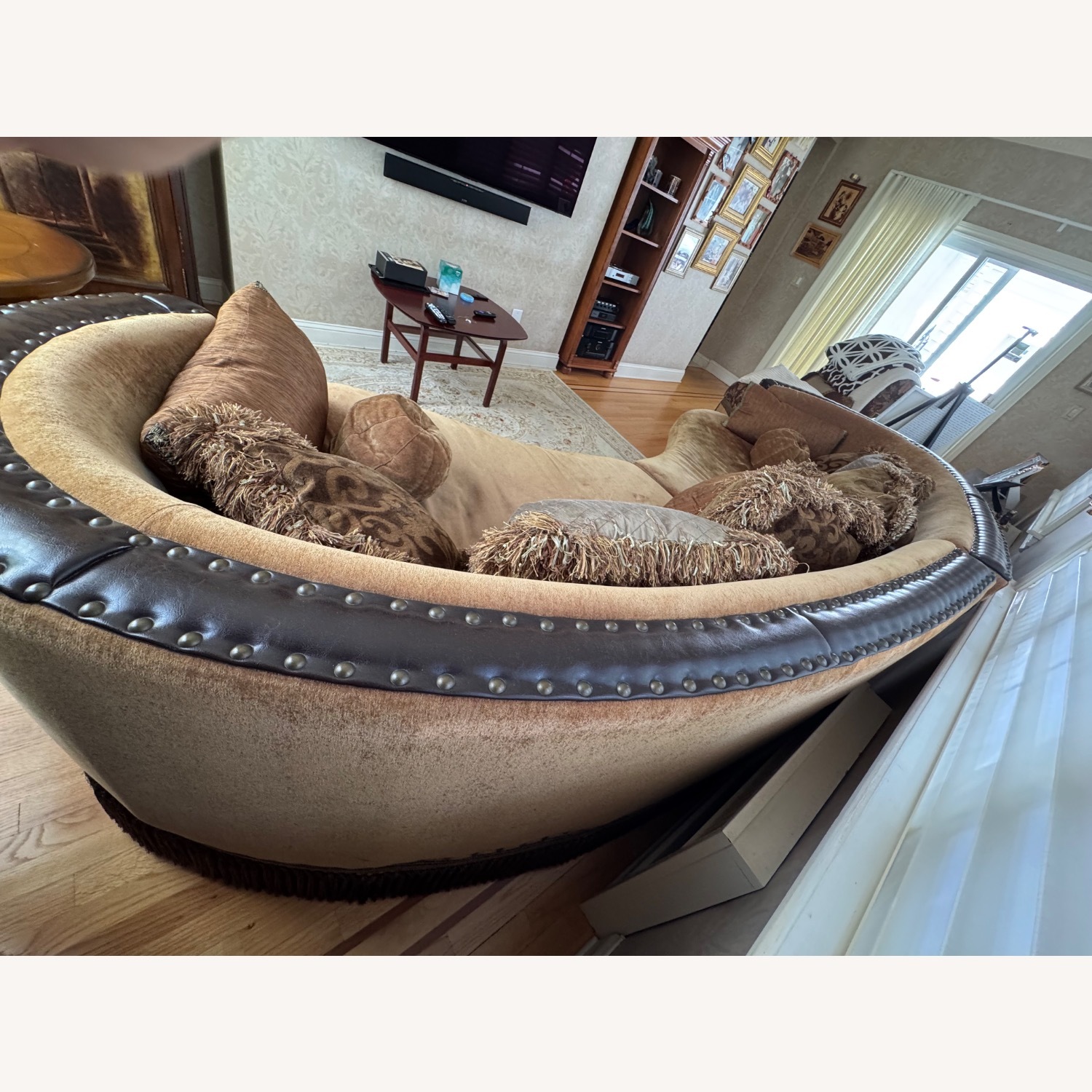 Decorator Sofa - image-5