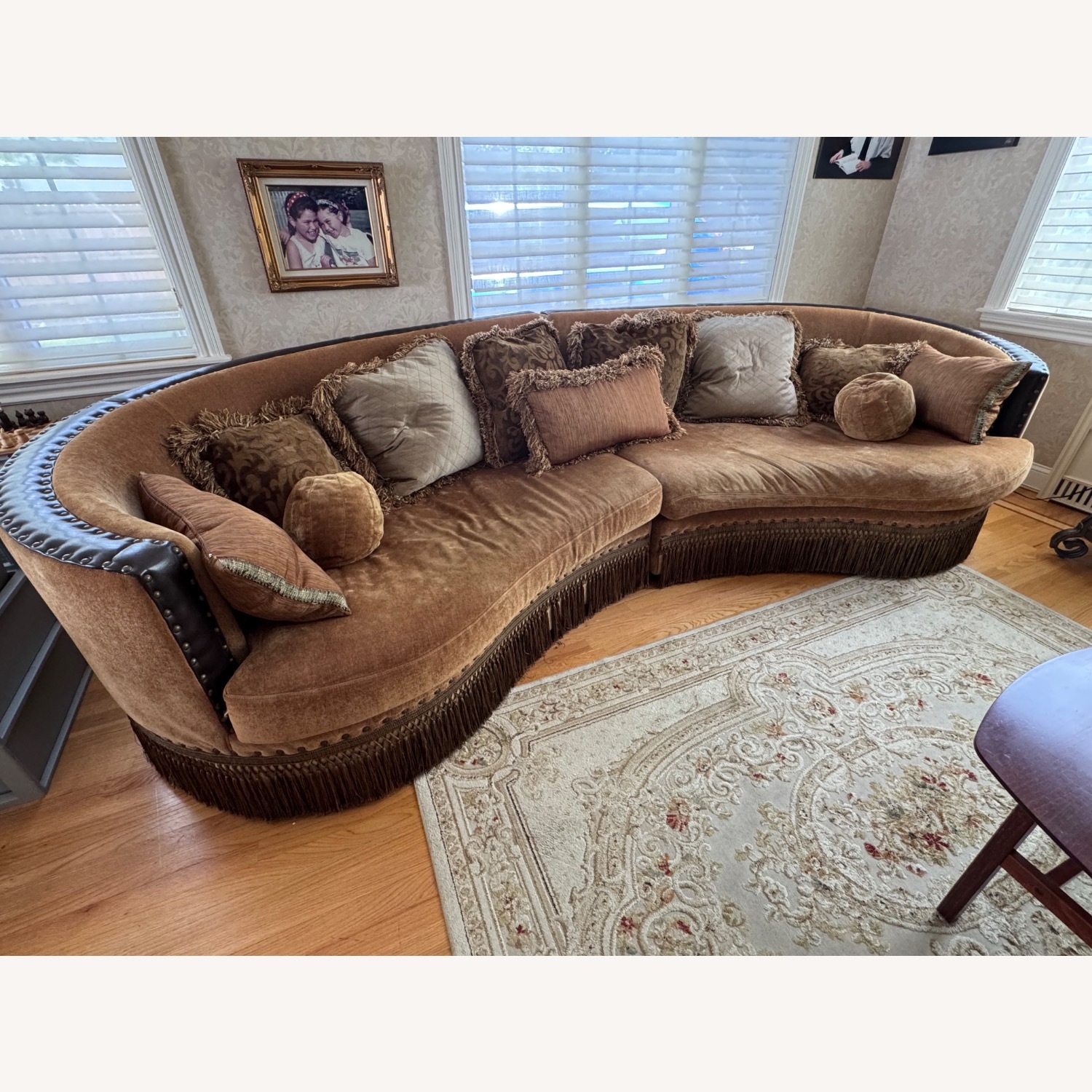 Decorator Sofa - image-7