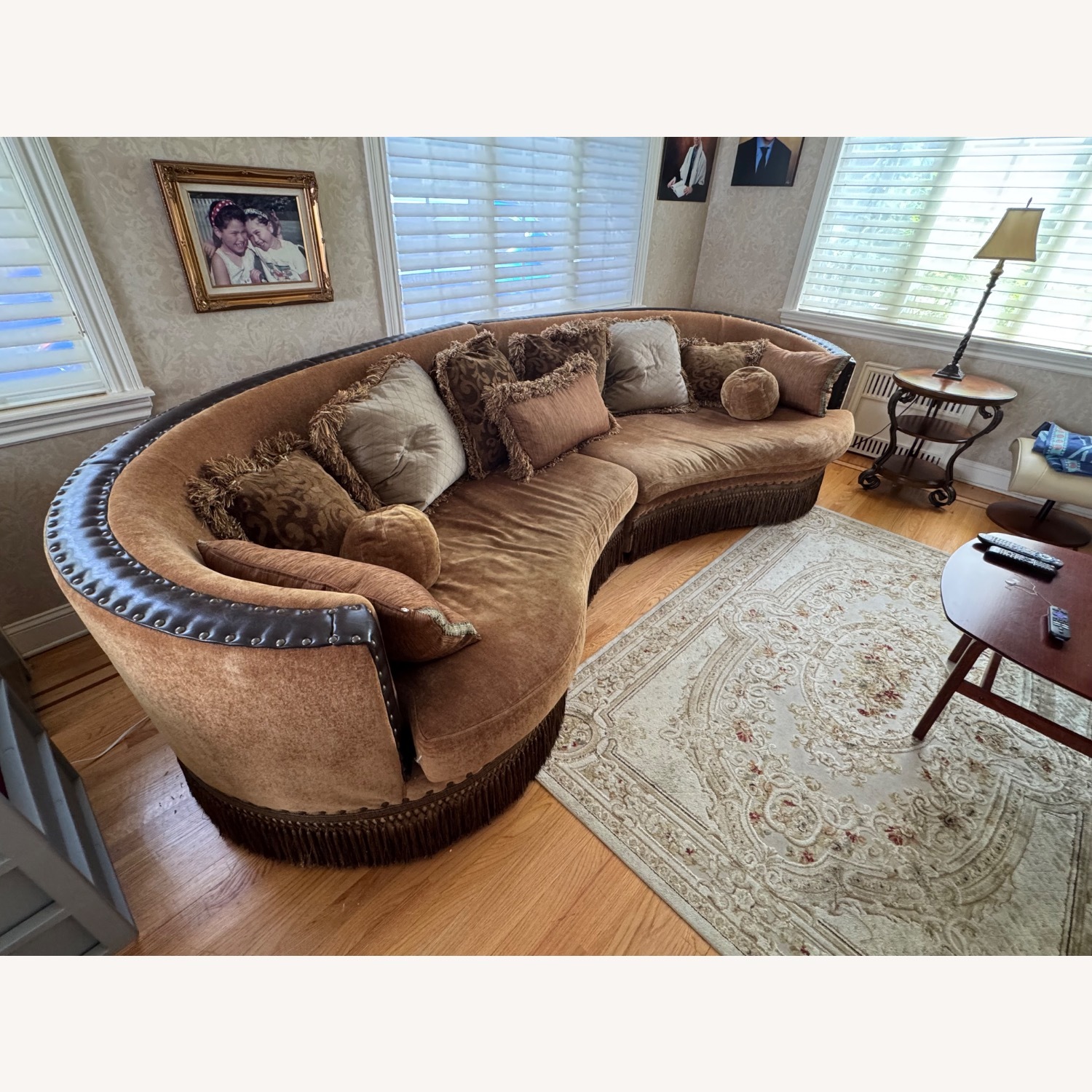 Decorator Sofa - image-6