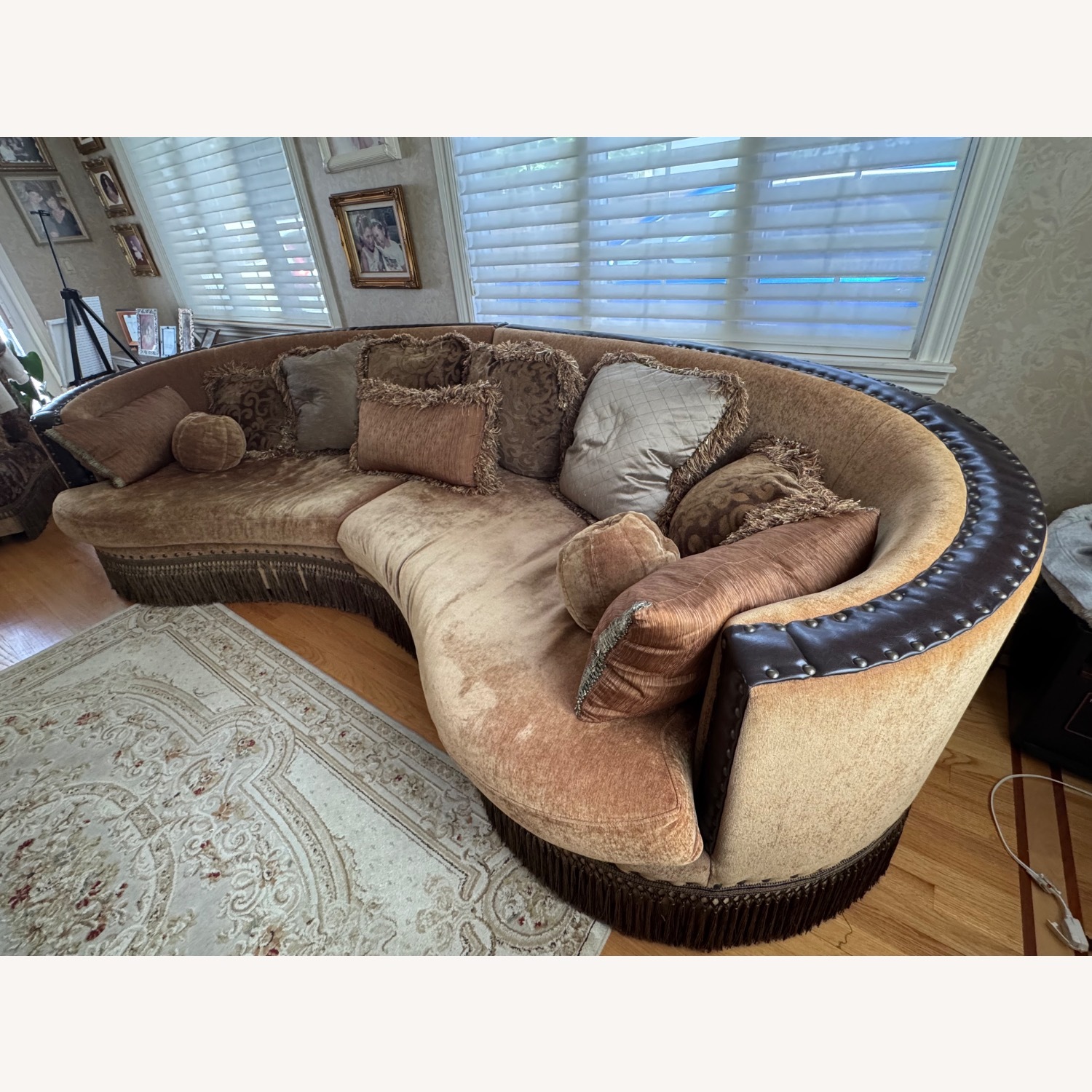 Decorator Sofa - image-2