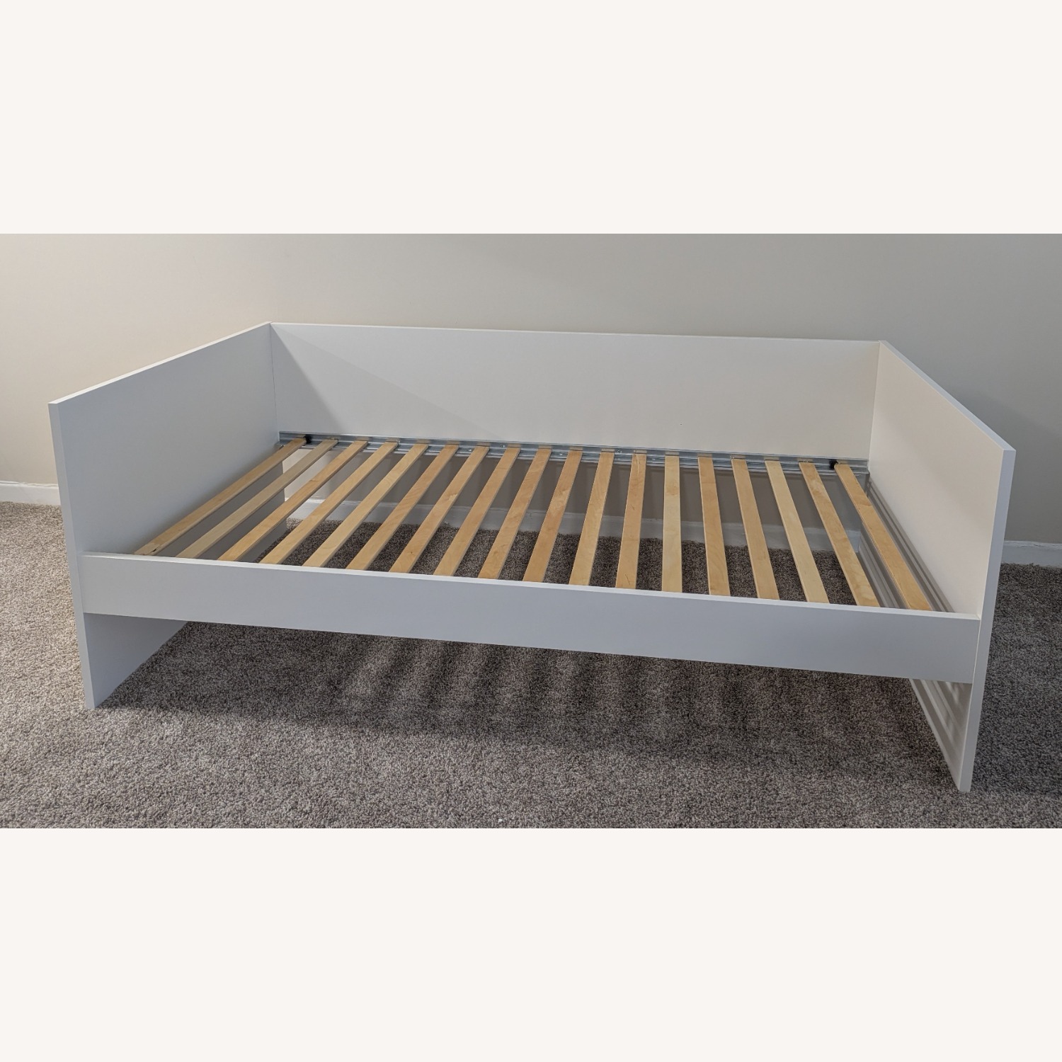 Vihals Daybed Frame White - image-1